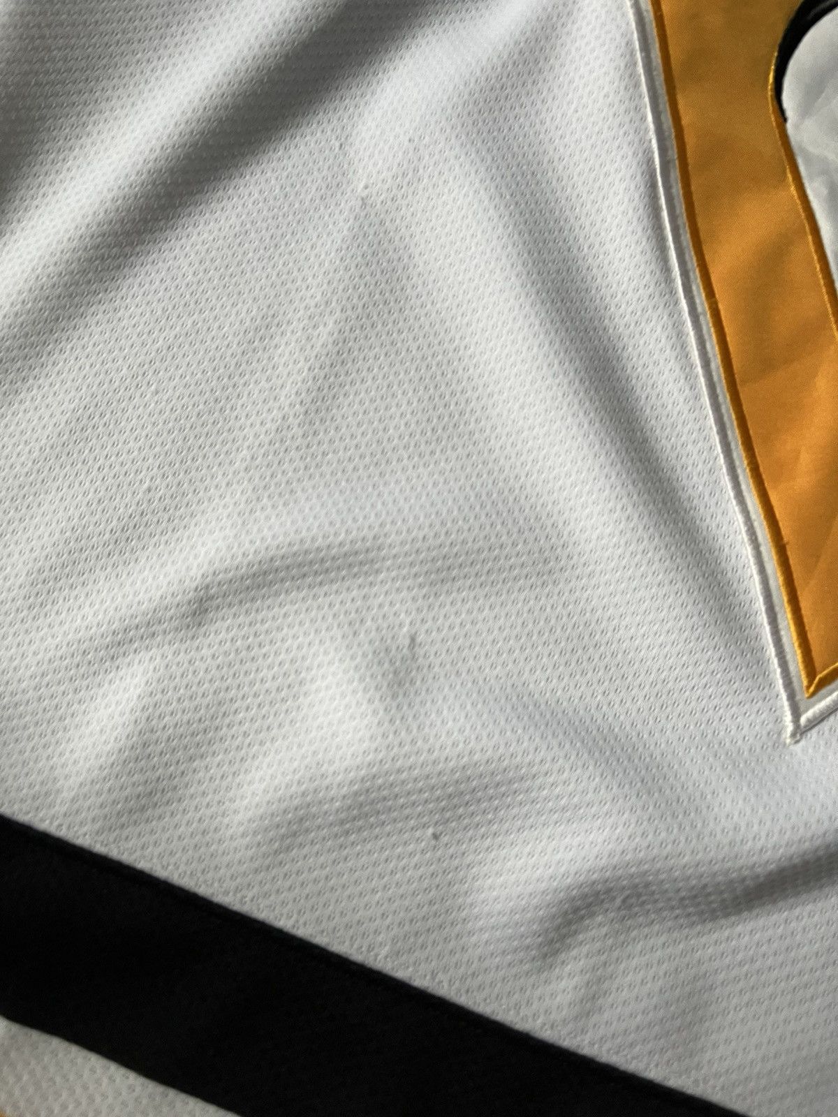 Starter Vintage Pittsburgh 90s hockey jersey white yellow Size US L / EU 52-54 / 3 - 4 Thumbnail