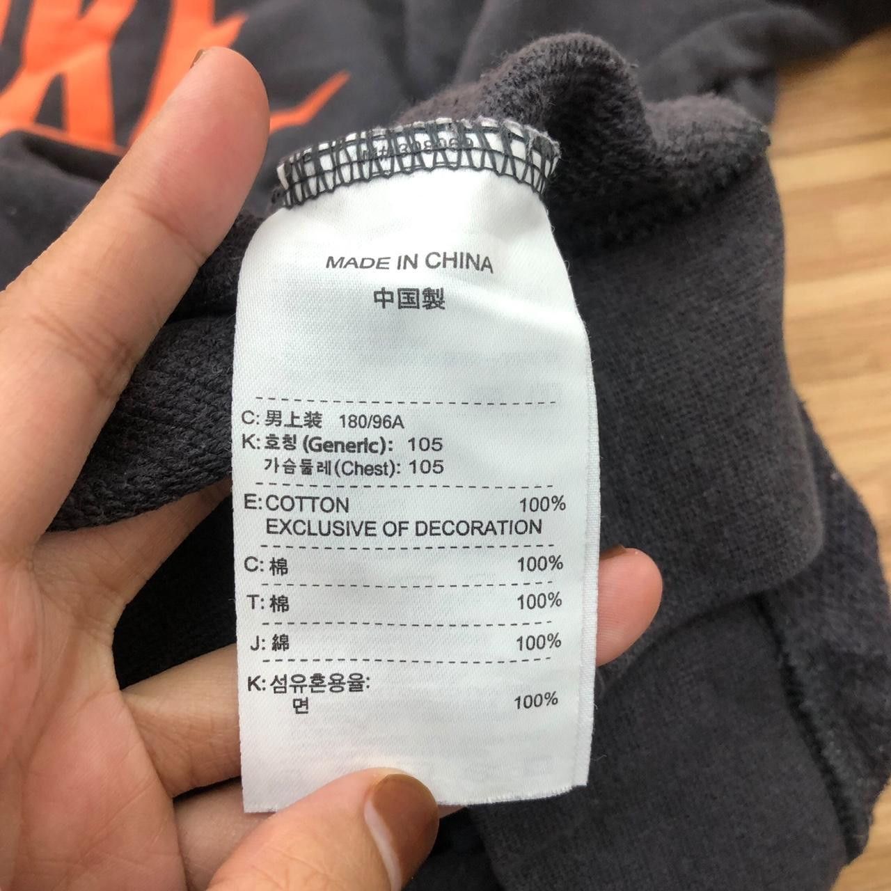 Nike NIKE SPORTSWEAR SWOOSH Orange Logo Sweatshirt Sweater Size XL / US 12-14 / IT 48-50 - 6 Thumbnail