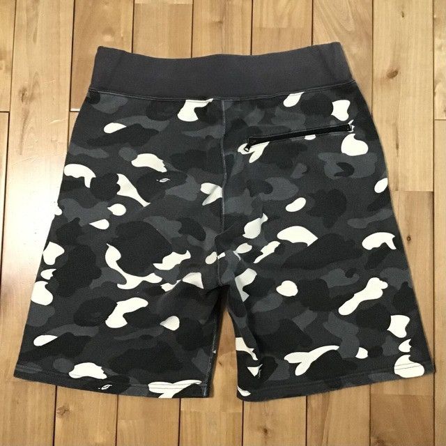 Bape 💫Glow in the dark💫 BAPE city camo sweat shorts APE ★size M Size US 32 / EU 48 - 4 Thumbnail