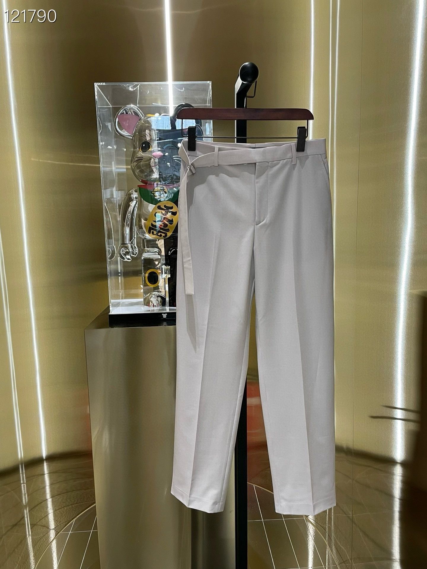 Valentino Valentino Belted Wool Straight Suit Pants Size US 28 / EU 44 - 1 Thumbnail