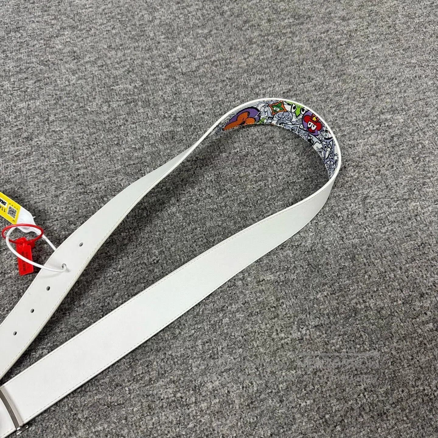 Louis Vuitton louis vuitton limited edition graffiti leather belt. Size ONE SIZE - 4 Thumbnail