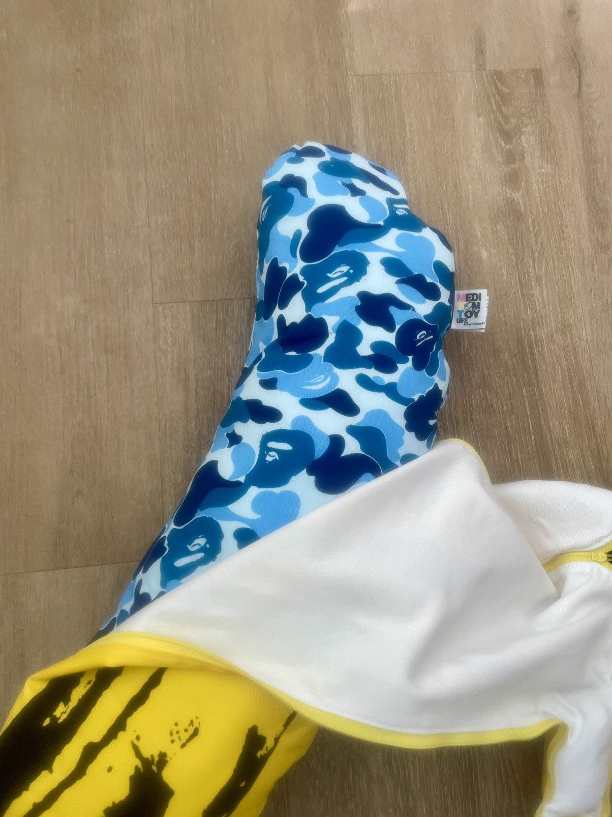 Andy Warhol × Bape × Medicom Toy MEDICOM TOY x ANDY WARHOL x BAPE ABC BANANA ZIPCUSHION SMALL Size ONE SIZE - 4 Thumbnail
