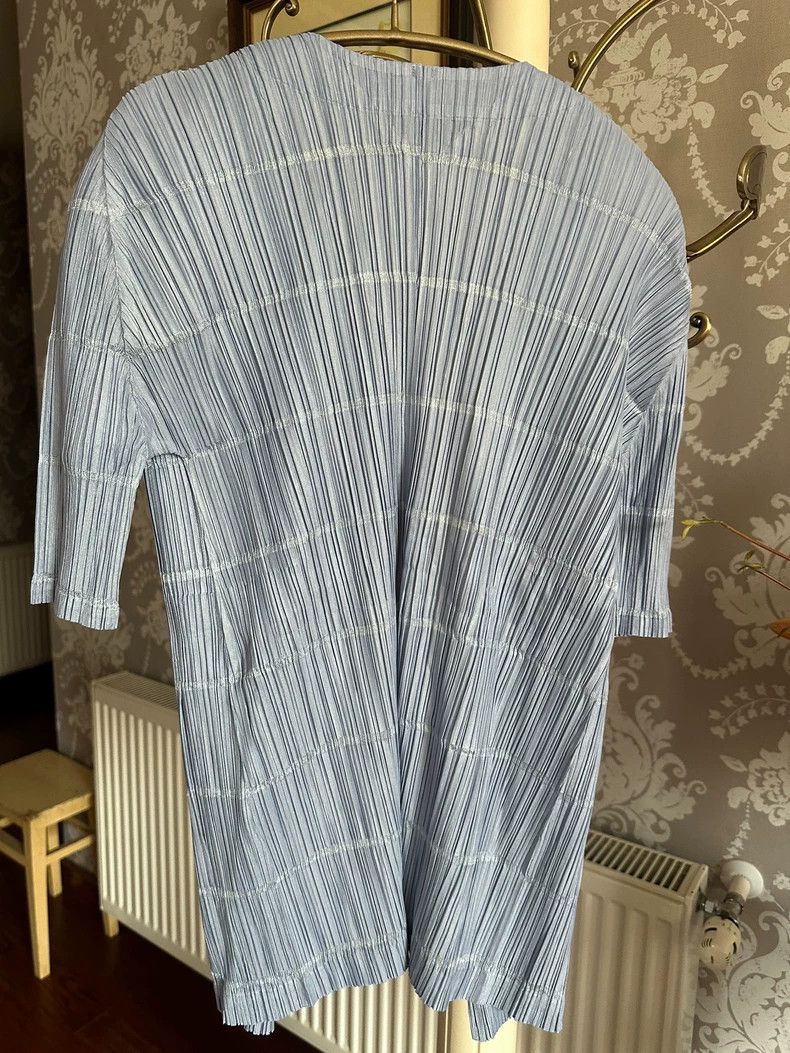 Issey Miyake Issey Miyake size:3 A light grey pleated cardigan Size XS / US 0-2 / IT 36-38 - 2 Thumbnail