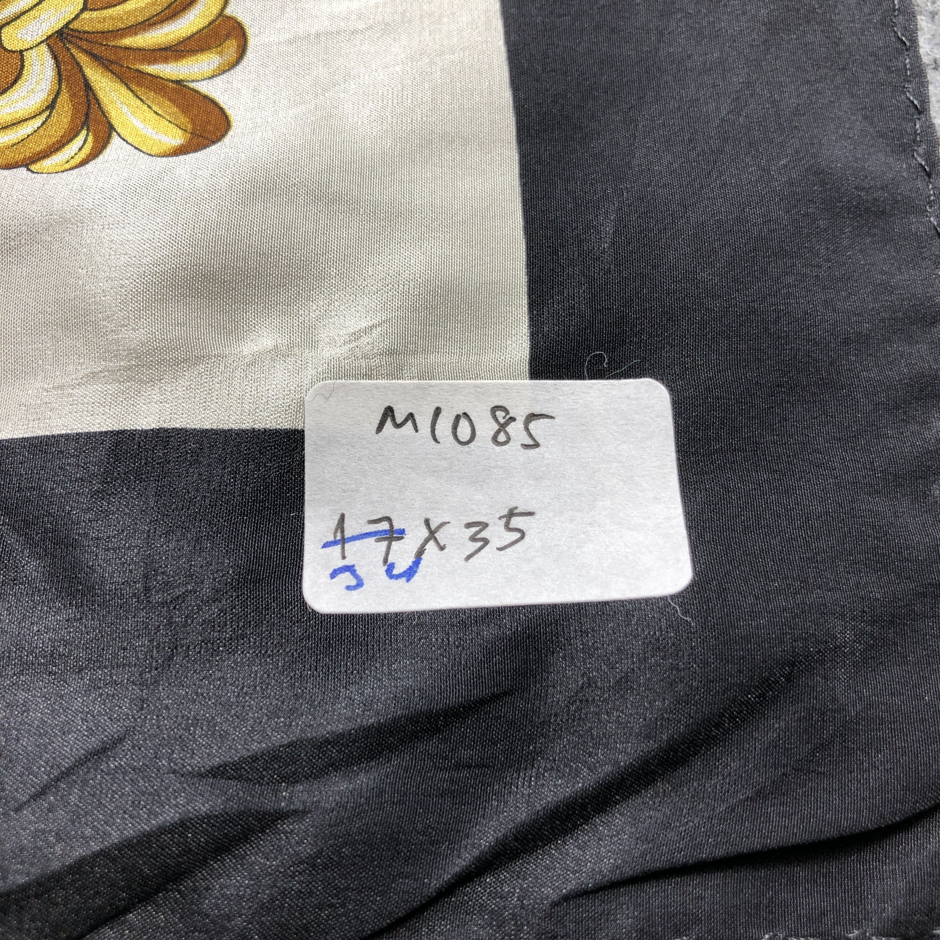 Vintage La Fenice Luxury Silk Scarf M1085 Size ONE SIZE - 7 Thumbnail