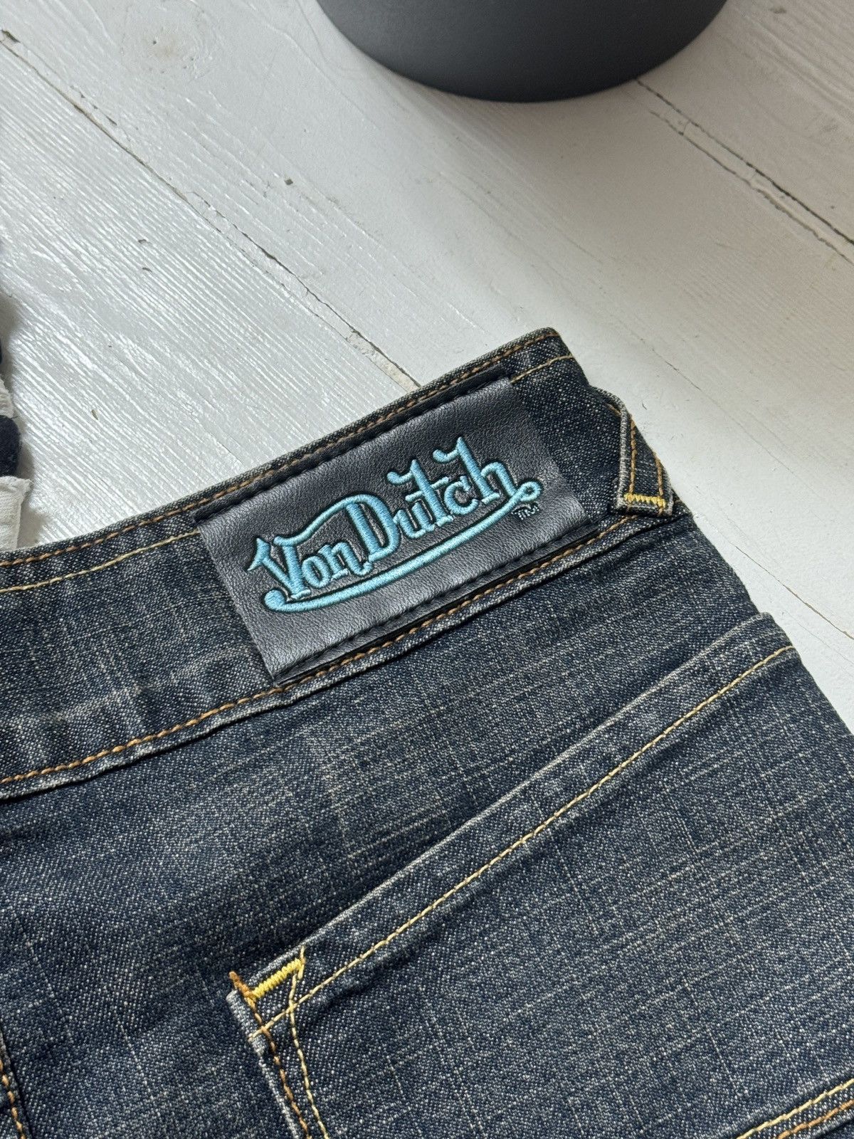 Von Dutch VINTAGE VON DUTCH 2000s MINI DENIM SKIRT Size 28" / US 6 / IT 42 - 7 Thumbnail