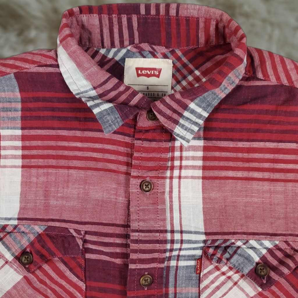 Levi's Levi's Red Plaid Short Sleeve Button-Up Shirt Mens Small Cotton Blend 2 Pocket Regular Fit Plaid Shirt Men’s S Red Vintage No Size US S / EU 44-46 / 1 - 1 Thumbnail