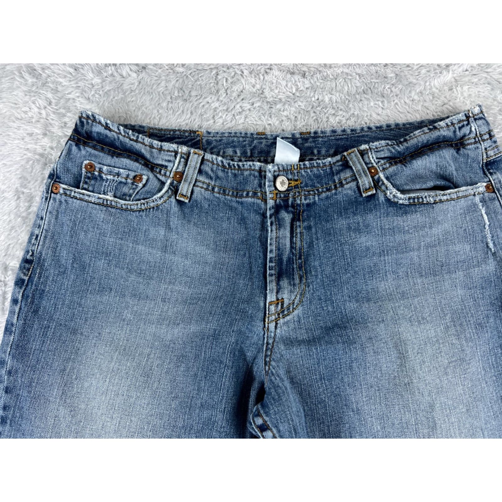 Lucky Brand VINTAGE Lucky Brand Jeans Women 14 Blue Denim Bootcut 32x32 Modern Distressed 5-Pocket Mens Girls Size 36" / US 14 / IT 50 - 4 Thumbnail