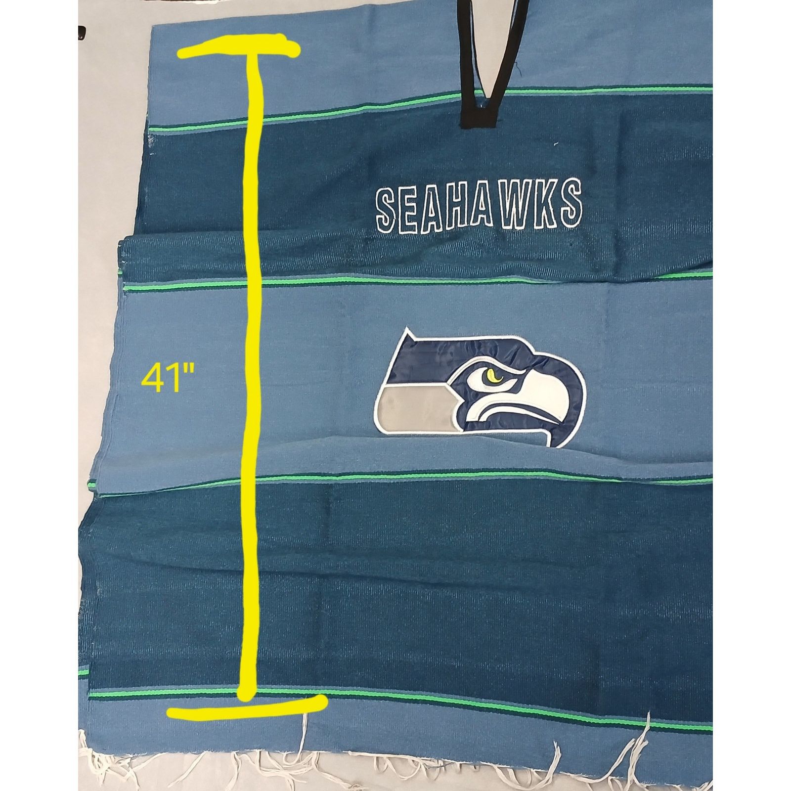 Other Seattle Seahawks (41x35) Knitted Poncho 41x35 Size US XL / EU 56 / 4 - 3 Thumbnail