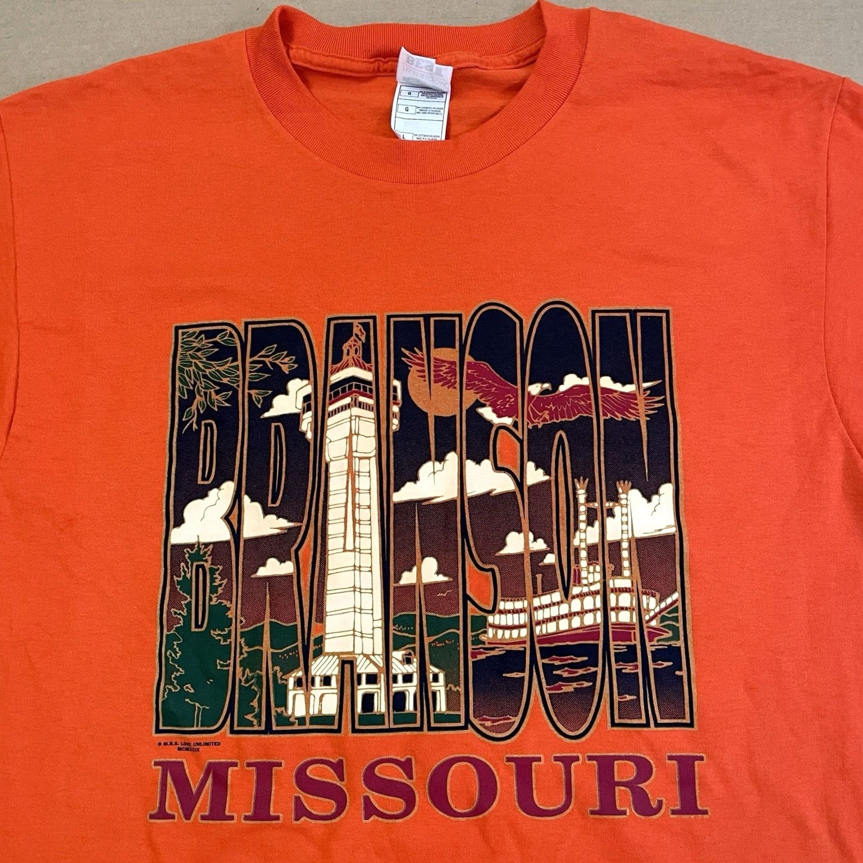 Fruit Of The Loom VINTAGE Nike Shirt Mens Adult Large Orange Inspiration Tower 90s Y2K Branson Missouri 90s USA Football Fanwear T-Shirt Size US L / EU 52-54 / 3 - 7 Thumbnail