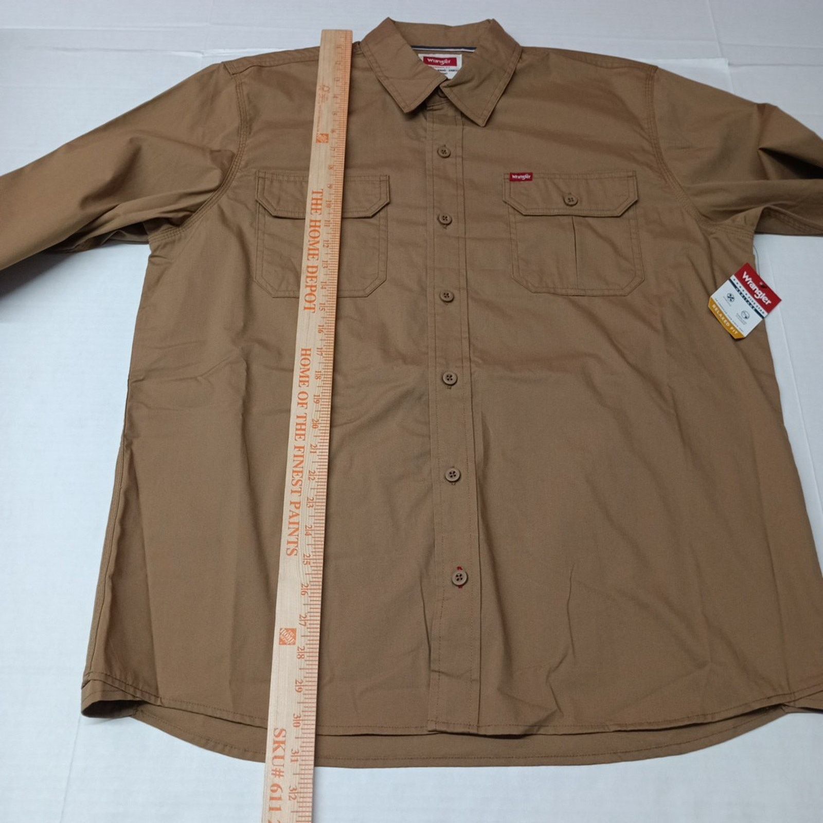 Wrangler Wrangler Big Men's Relaxed Fit Woven Shirt Size L Brown Size US L / EU 52-54 / 3 - 7 Thumbnail