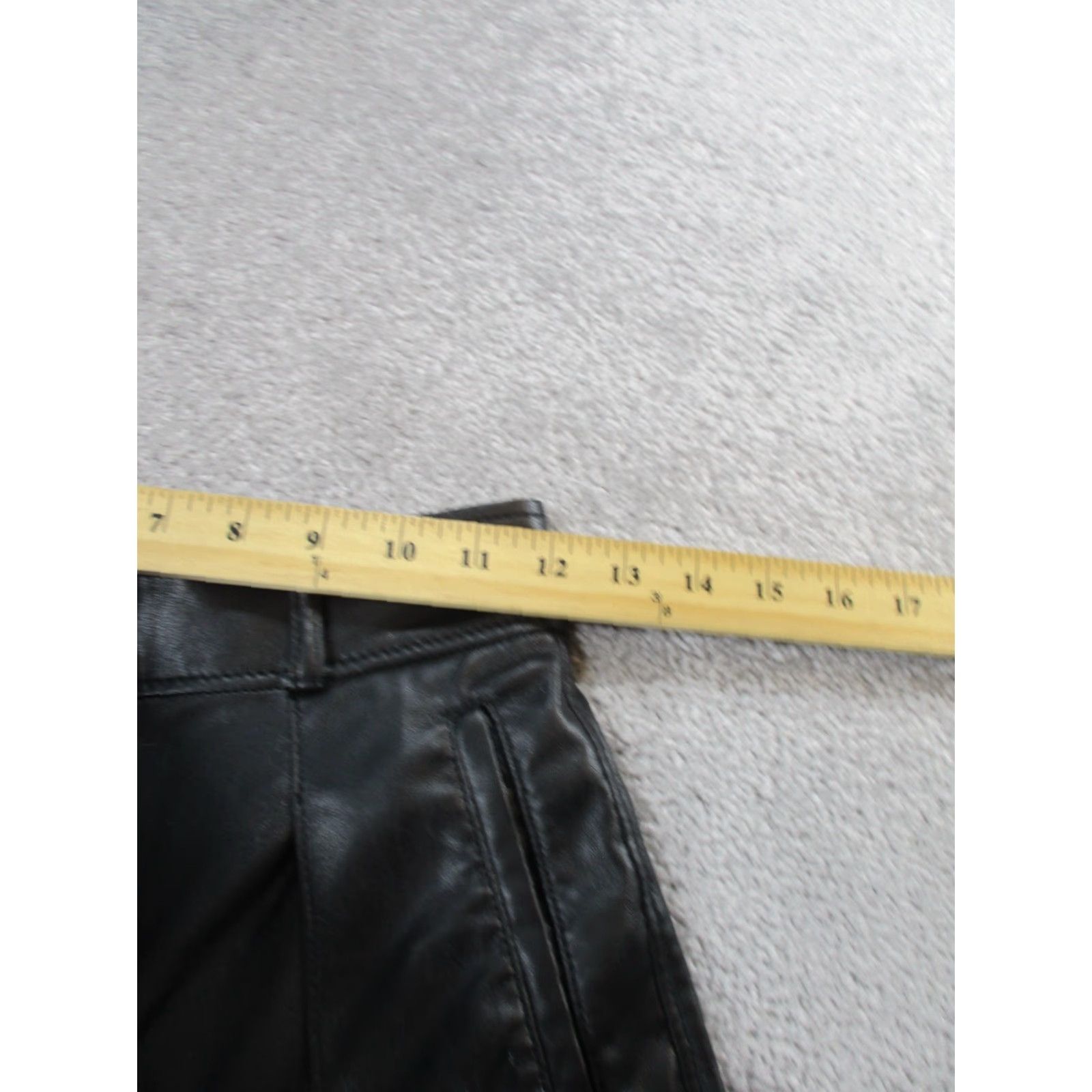 Vintage VINTAGE Babaton Pants Womens 00 Black Faux Leather Pleated Front Dress Pants Adult Regular Size 24" / US 00 / IT 34 - 7 Thumbnail