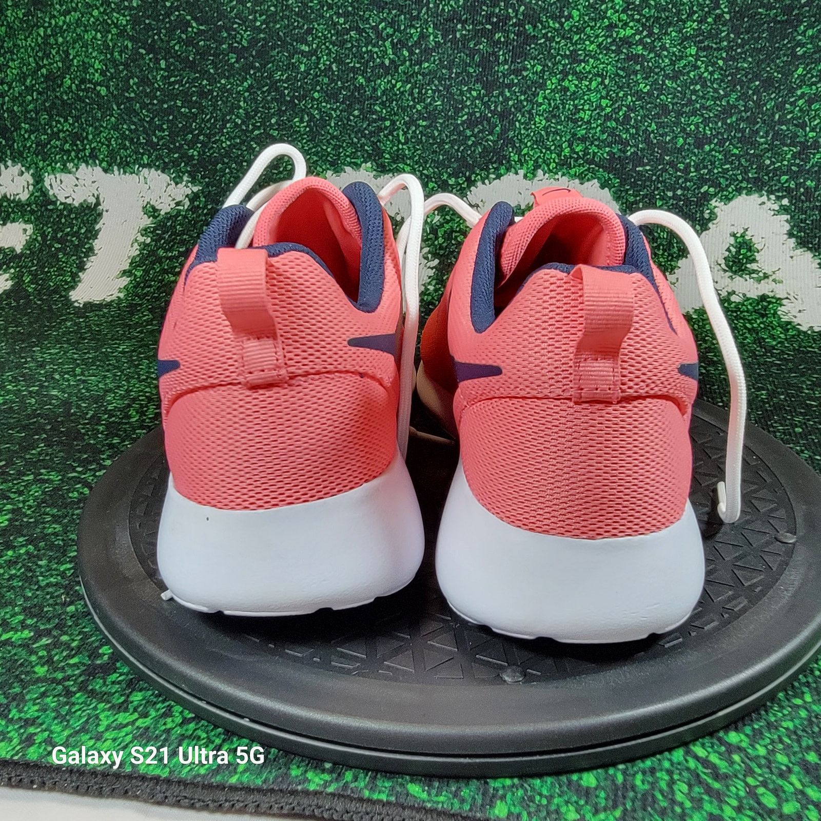 Nike Nike Women's Roshe One Sneakers Running Gym Sea Coral Sz 9.5 Size US 9.5 / IT 39.5 - 3 Thumbnail