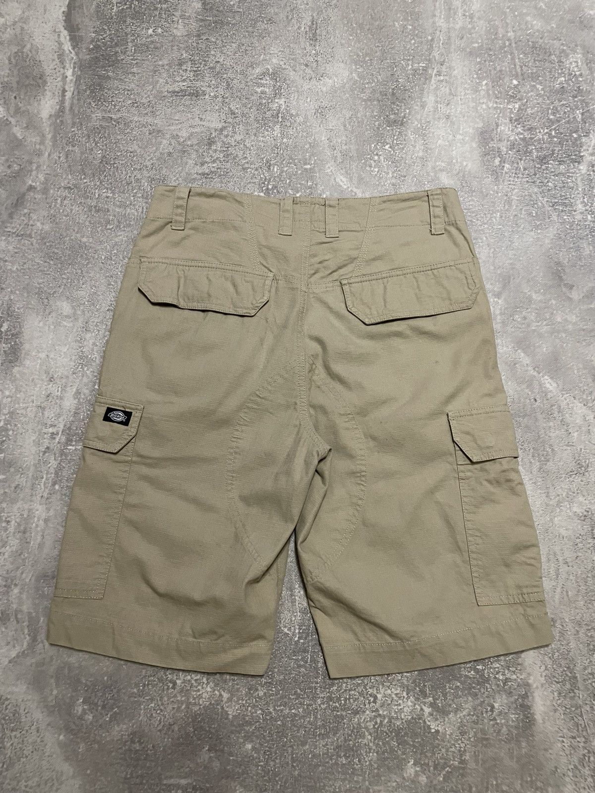 Dickies × Vintage Vintage Dickies Baige Cargo Shorts Size 30 Size US 30 / EU 46 - 2 Thumbnail