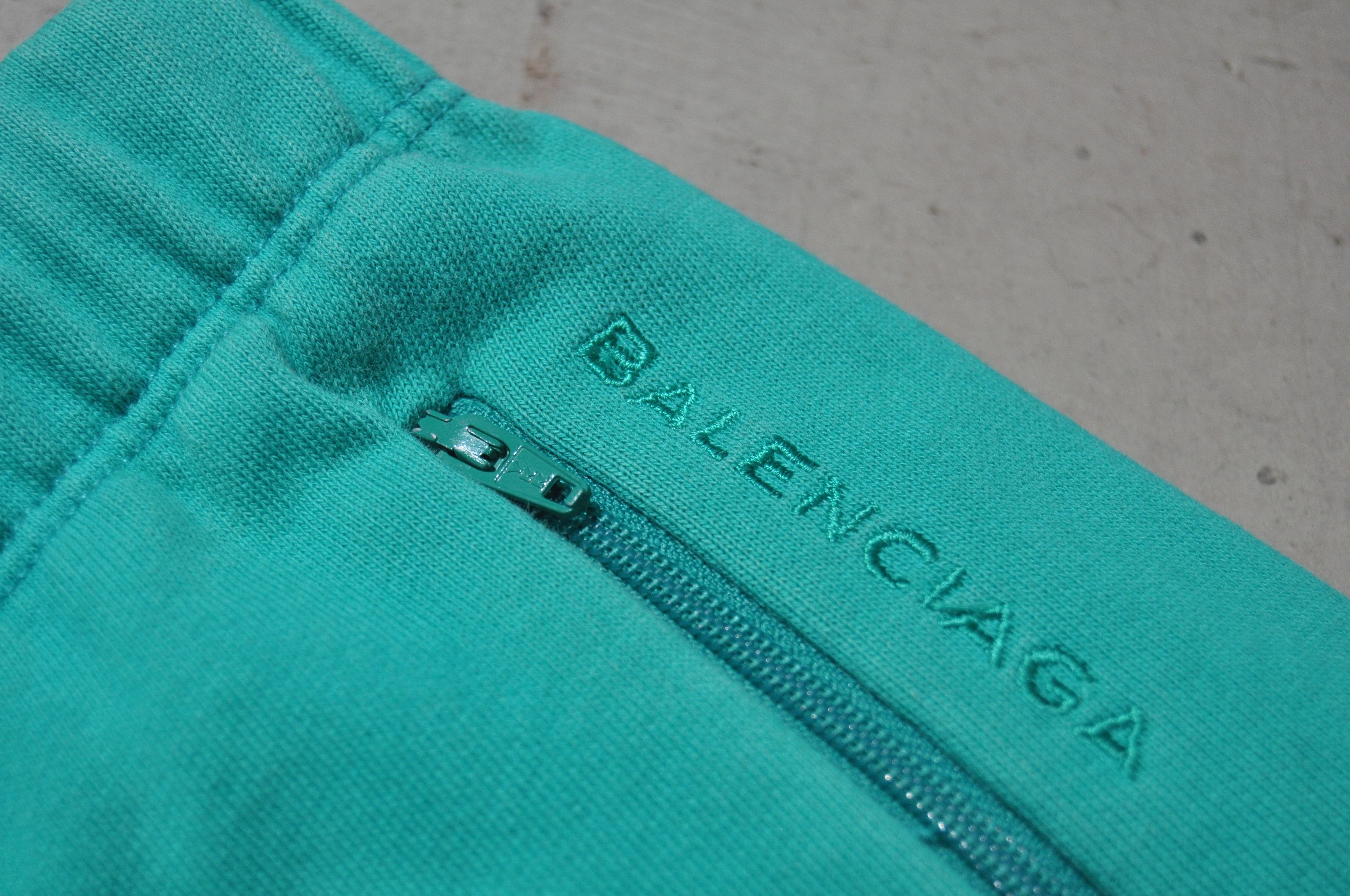 Balenciaga Balenciaga - S/S 17 - Sweat Shorts Size US 30 / EU 46 - 4 Thumbnail