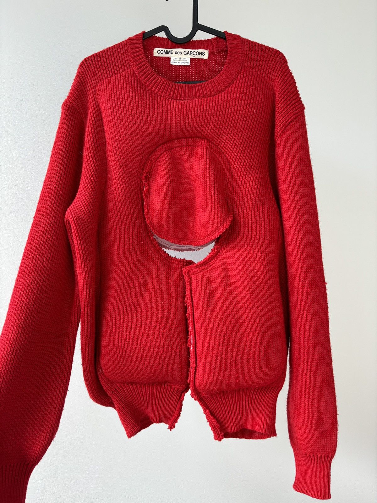 Comme des Garcons COMME DES GARCONS FW 2018 Padded Red Knit Sweater Size US S / EU 44-46 / 1 - 1 Thumbnail