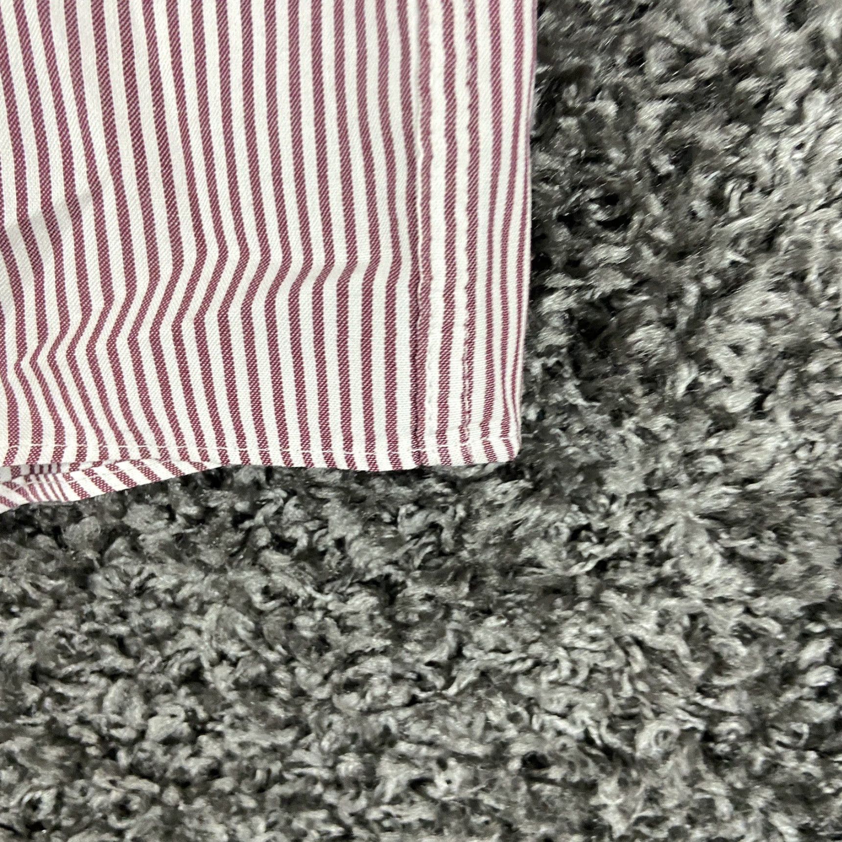 Van Heusen VINTAGE Van Heusen Button-Up Shirt Men Long Sleeve Red Striped 15 32/33 Adult Mens Size US M / EU 48-50 / 2 - 2 Thumbnail