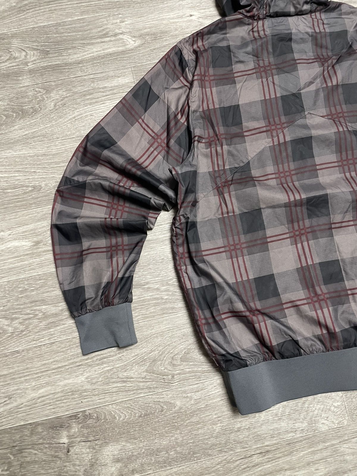 Nike SB Vintage Nike 6.0 Skateboarding Checkered Windbreaker Jacket Size US XL / EU 56 / 4 - 17 Thumbnail