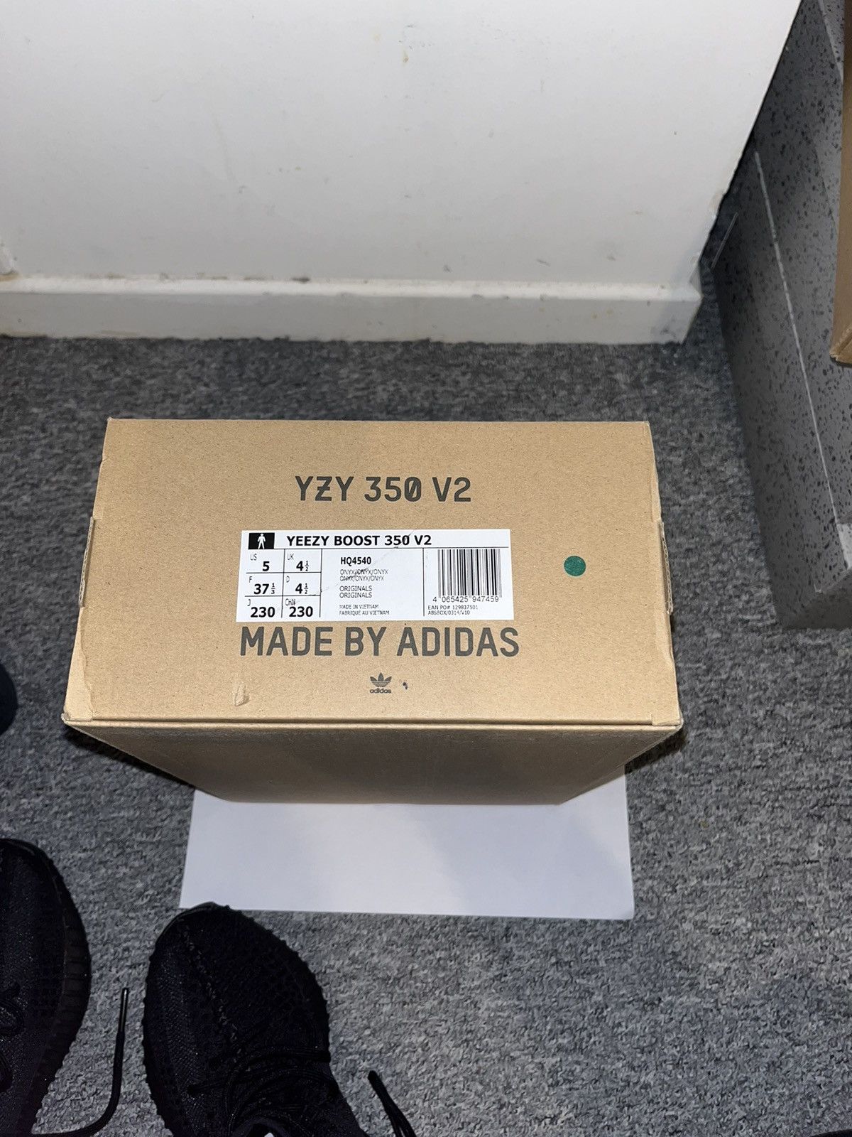 Adidas × Yeezy Yeezy Boost 350 V2 Onyx Size US 5 / IT 35 - 9 Thumbnail