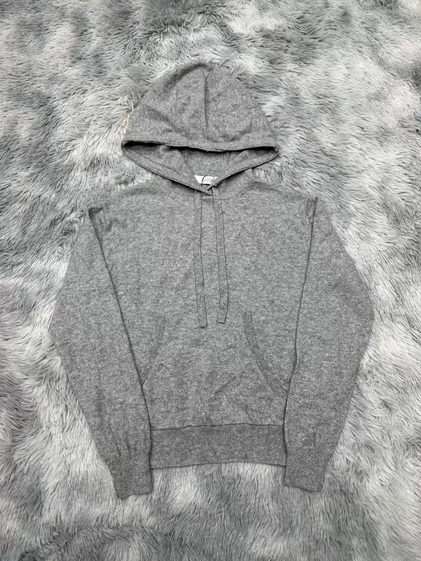 Max Mara Max Mara Cashmere Knit Sweatshirt S New Size S / US 4 / IT 40 - 1 Thumbnail
