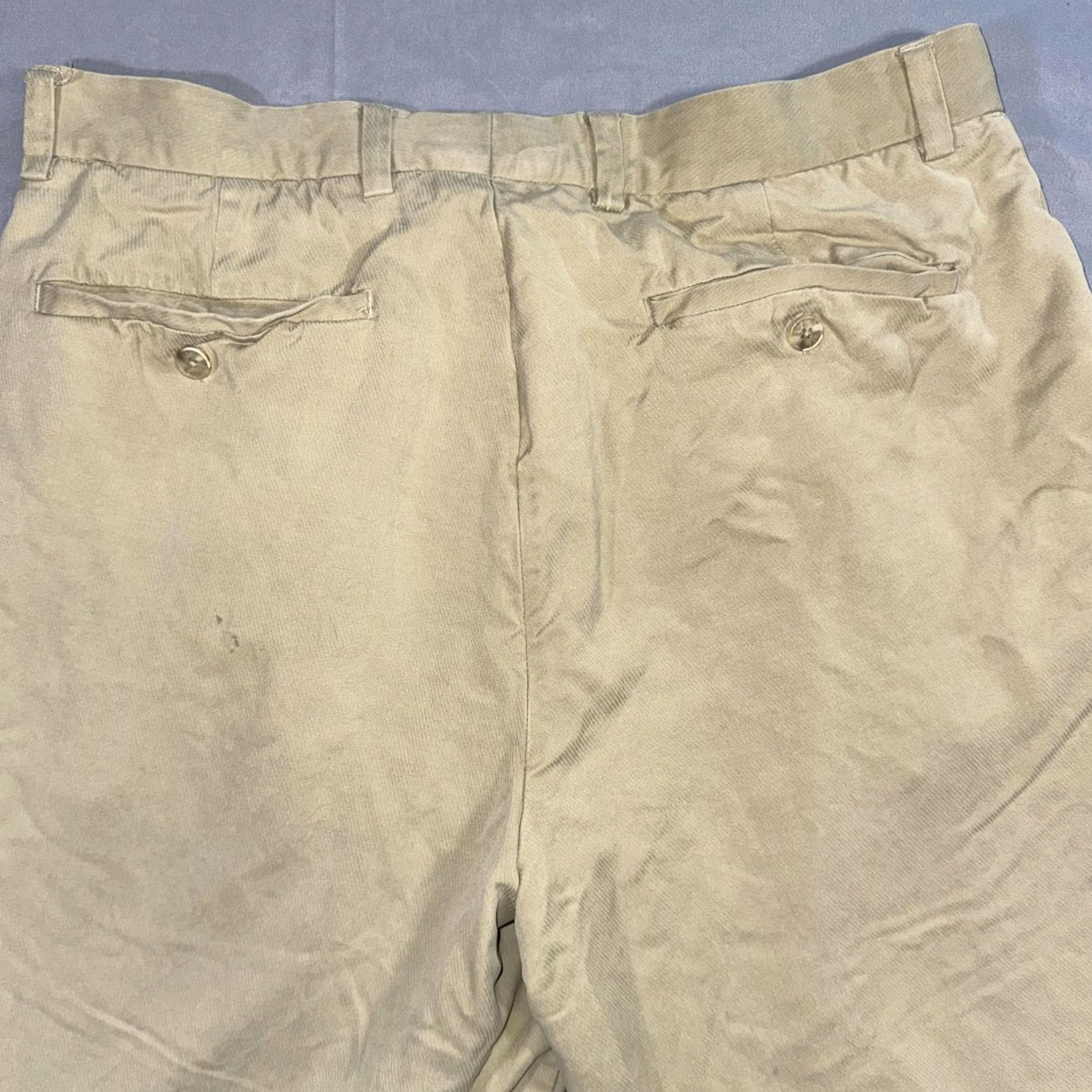 Tommy Bahama Tommy Bahama Pants Mens 35x30 Beige Silk Pleated Chino Relaxed Casual Travel Size US 35 - 7 Thumbnail