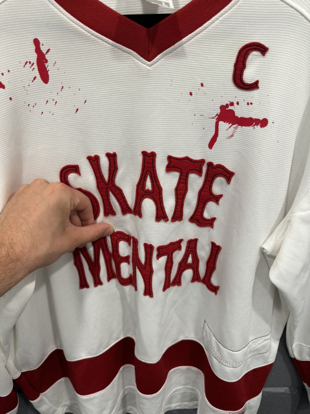 Vintage RARE Nike Skate Mental Bloody Jersey Size Large Size US L / EU 52-54 / 3 - 5 Thumbnail
