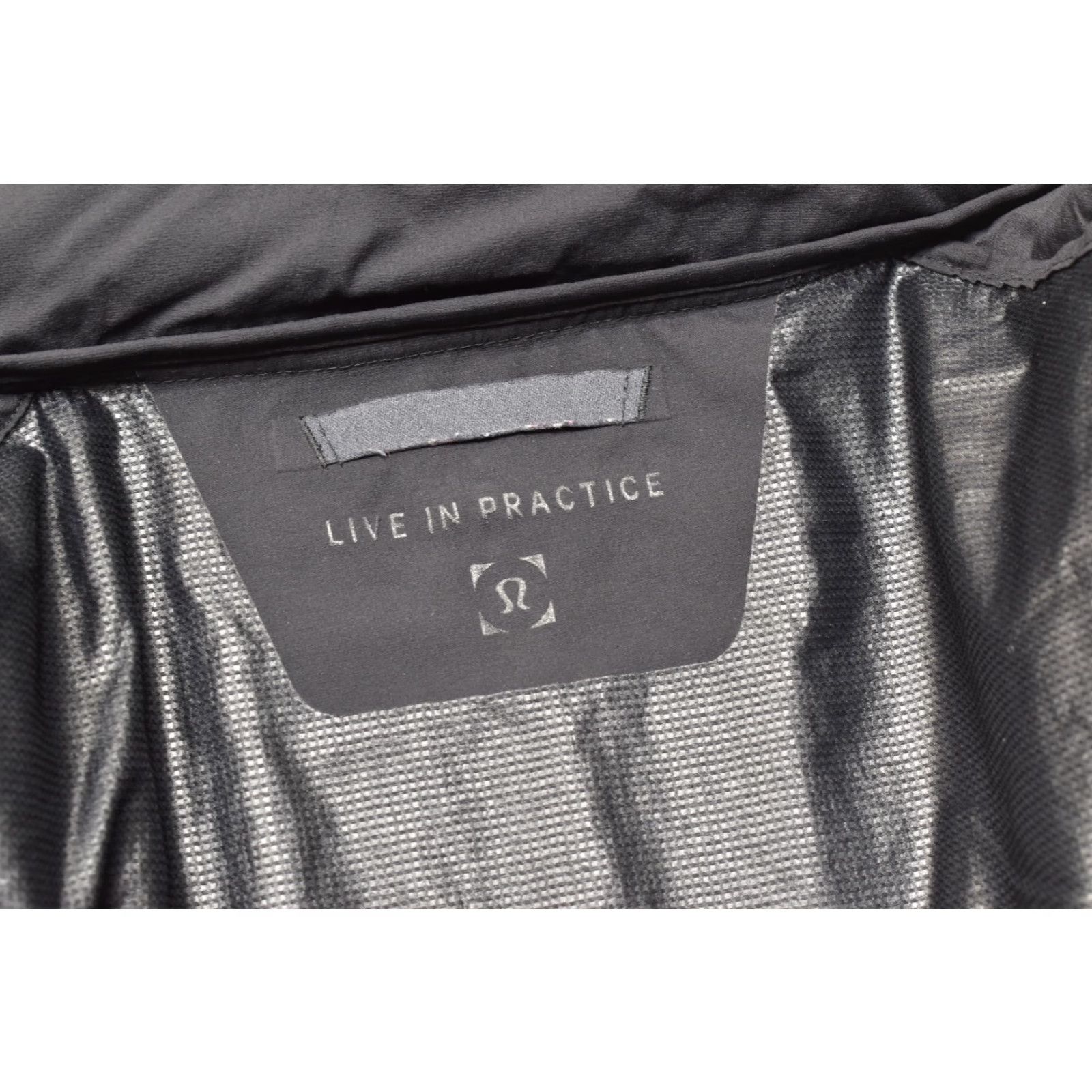 Lululemon Lululemon Jacket Mens Full Zip Hooded Windbreaker Black L Size US L / EU 52-54 / 3 - 4 Thumbnail
