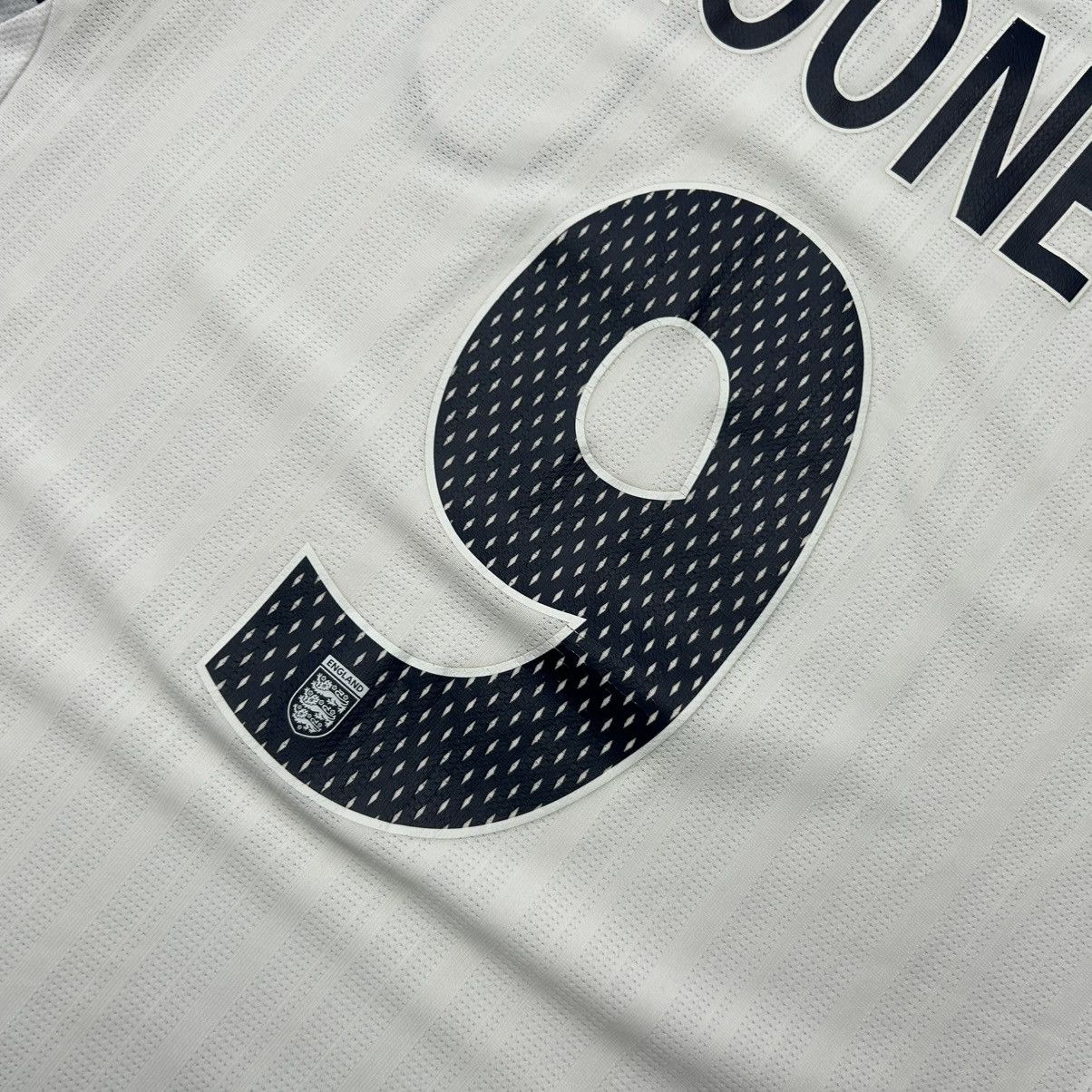 Umbro Vintage Umbro England 2007 Rooney 9 soccer jersey Size US S / EU 44-46 / 1 - 18 Thumbnail