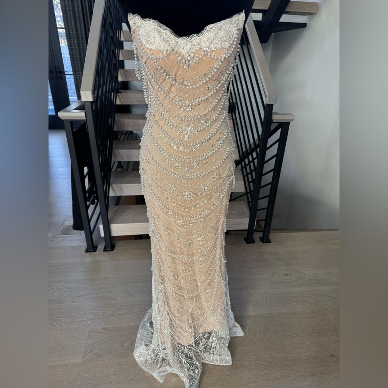 Other Elegant Off-Shoulder Lace Wedding Dress size S Size S / US 4 / IT 40 - 8 Thumbnail