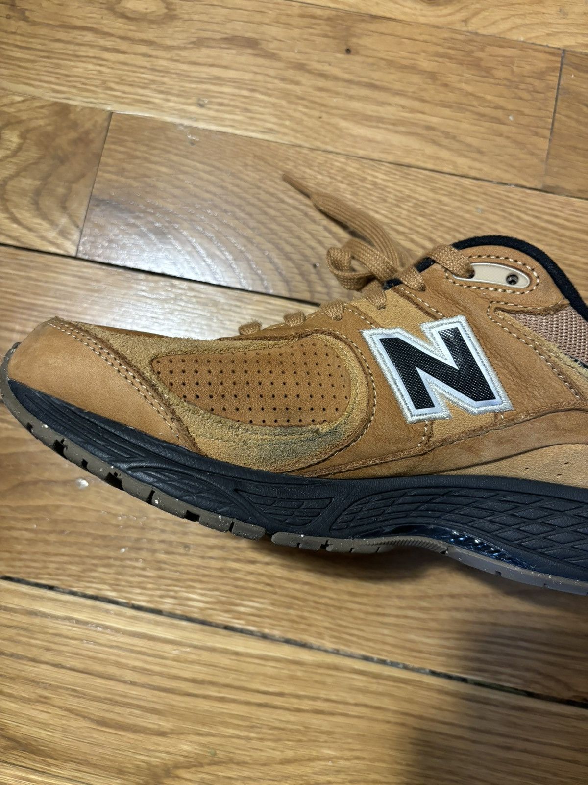 New Balance New Balance 2002R Size US 9 / EU 42 - 4 Thumbnail