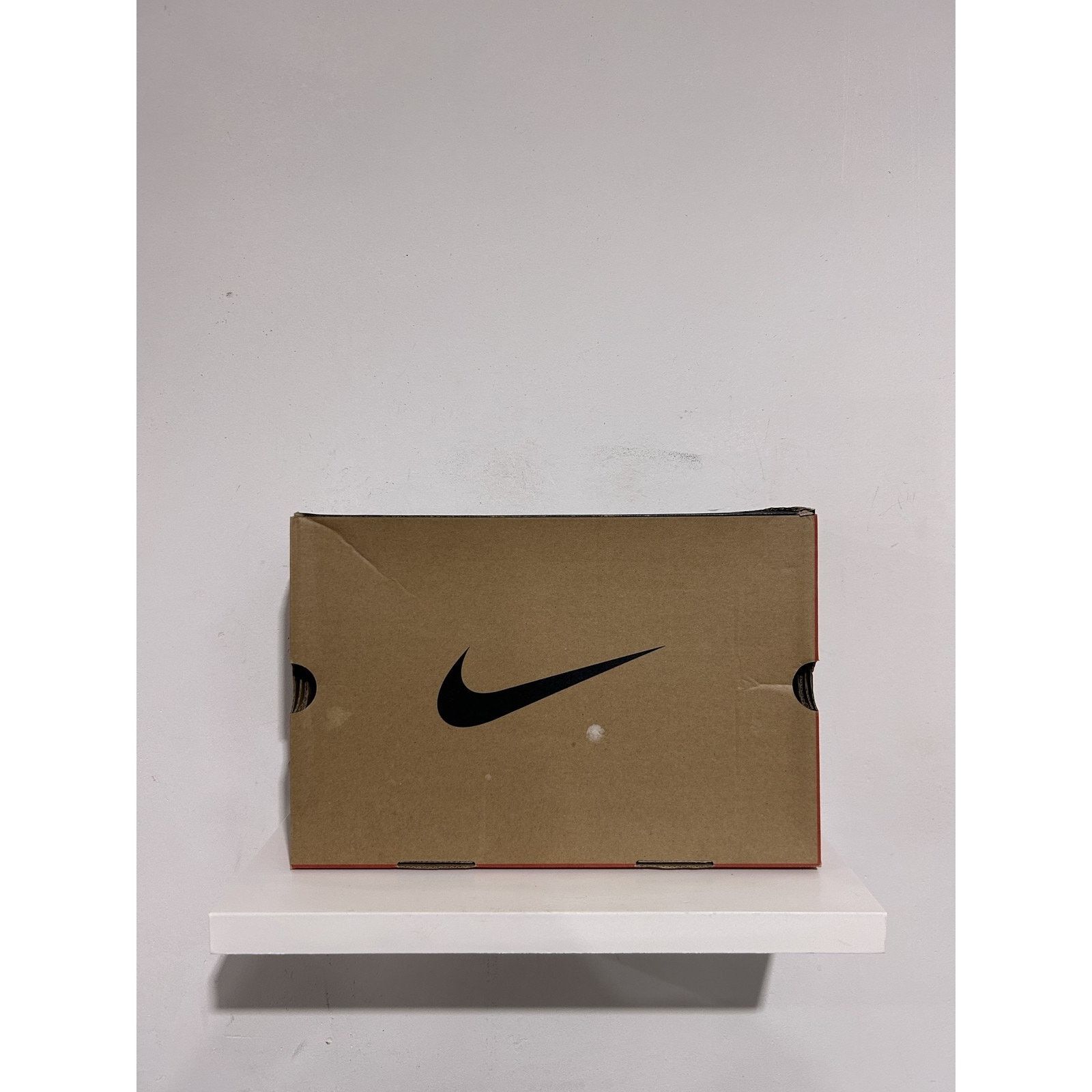 Jordan Brand Jordan 11 Cherry size 6.5 Preowned Size US 6.5 / EU 39-40 - 2 Thumbnail