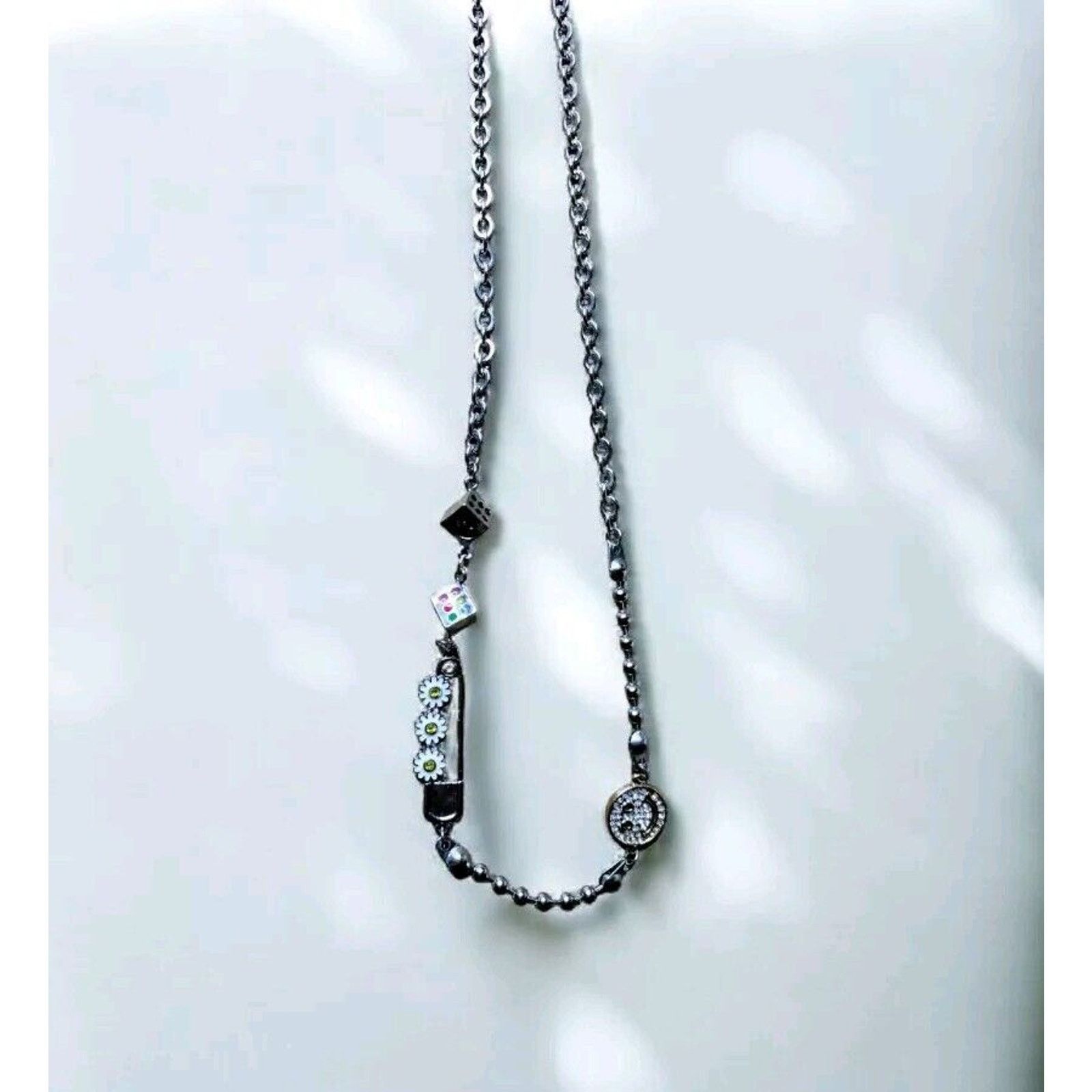 Other Girls Necklace Fashion Jewelry Silver Tone Smiley Face Pin Size ONE SIZE - 13 Thumbnail