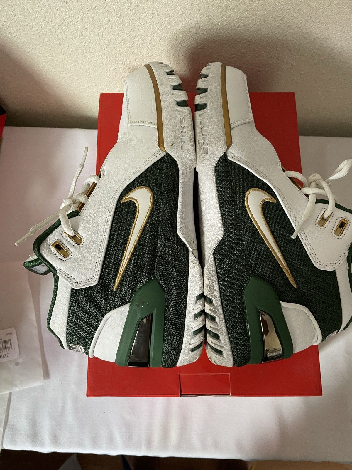 Nike Nike Air Zoom Generation Retro QS SVSM Lebron James 10.5 Size US 10.5 / EU 43-44 - 10 Thumbnail
