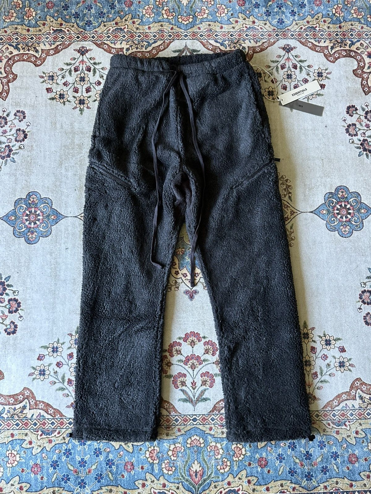 Essentials × FOG × Fear of God NEW Fear Of God Essentials Relaxed Polar Fleece Pants - Iron Size US 30 / EU 46 - 2 Thumbnail