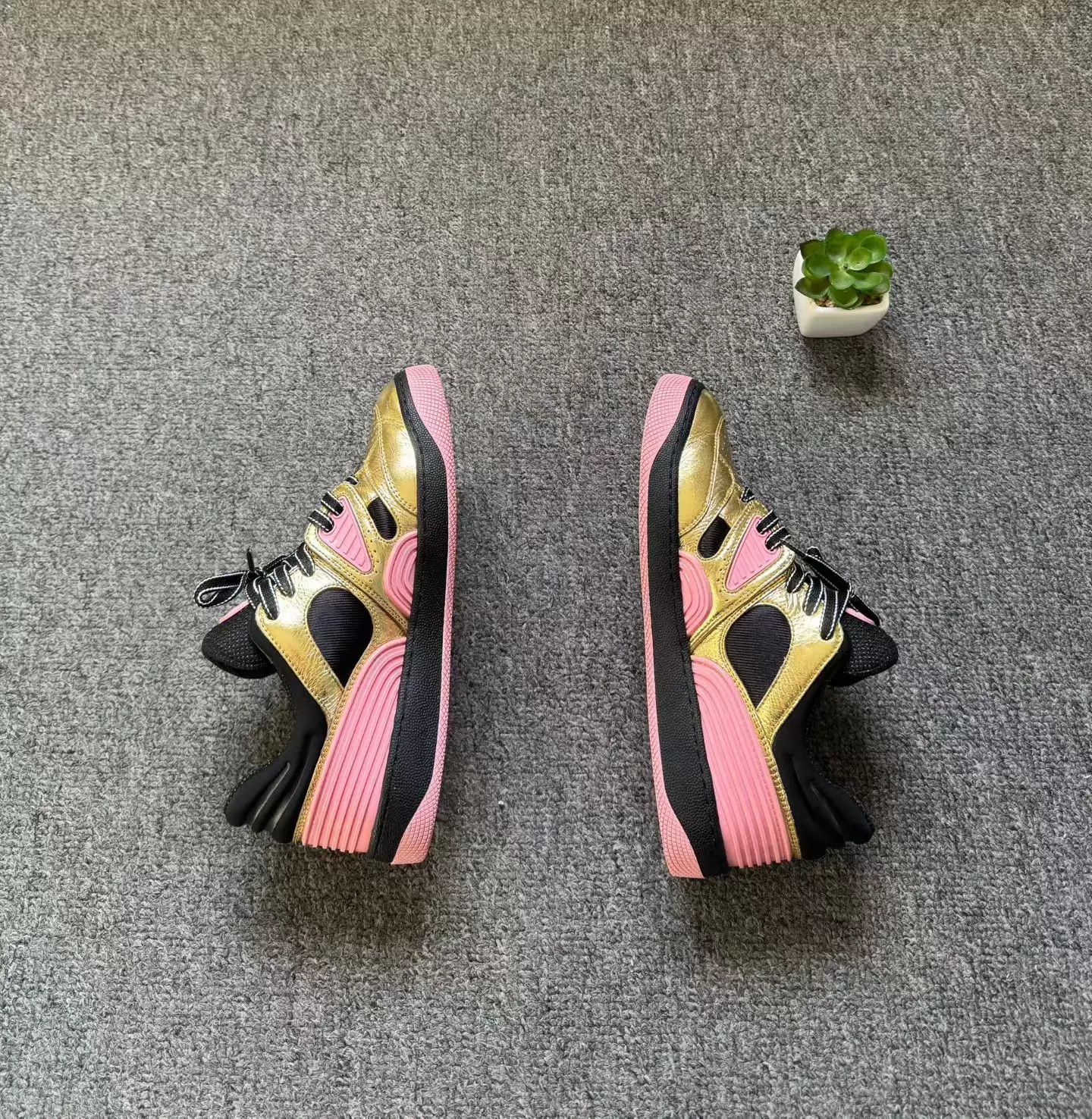 Gucci Gucci Basket Pink Gold 36.5 (Worn Once, Like New) Size US 5.5 / IT 35.5 - 2 Thumbnail