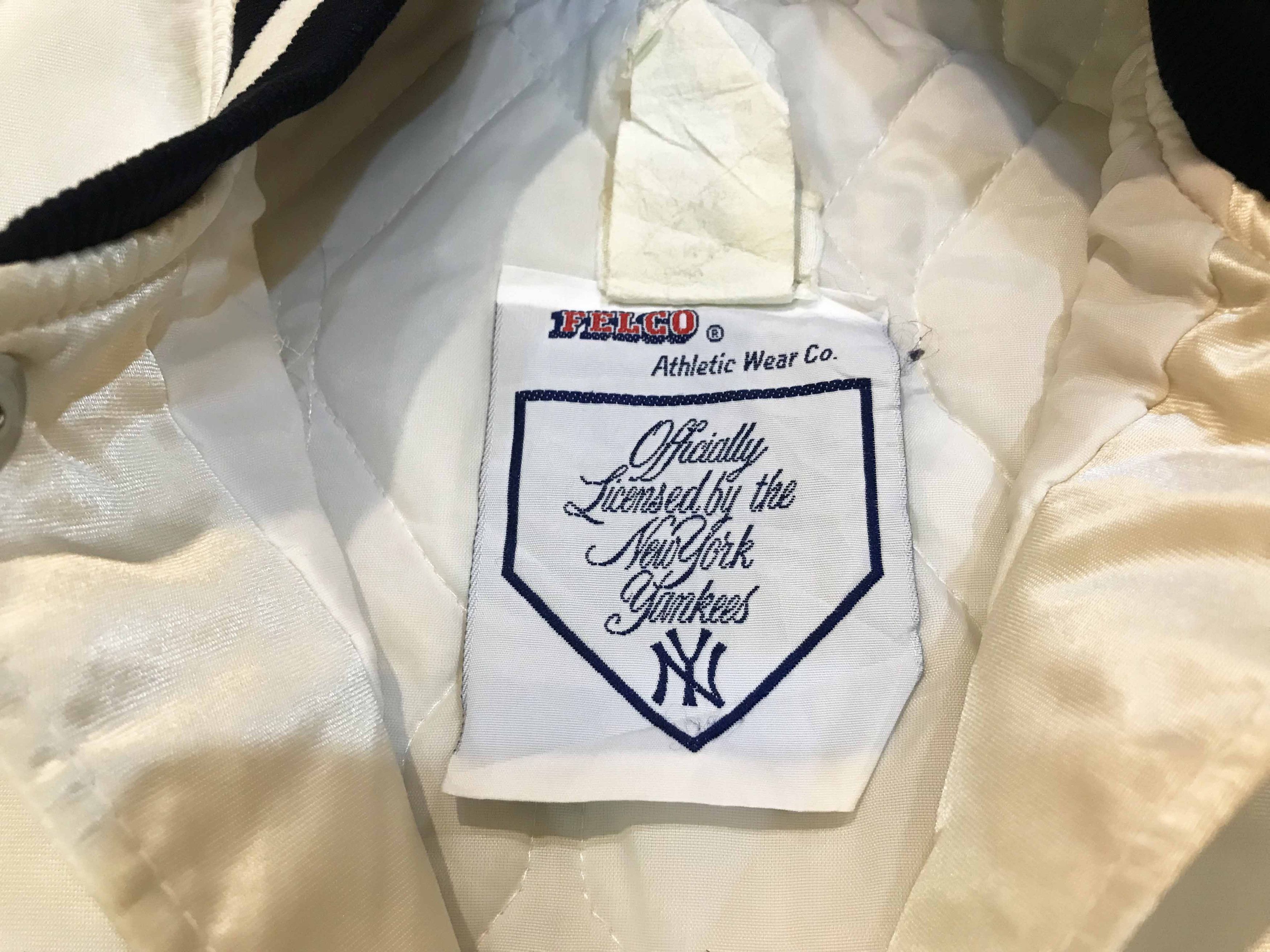 MLB × New York Yankees × Vintage Vintage Felco MLB New York Yankees Bomber Satin Jacket Size US L / EU 52-54 / 3 - 3 Thumbnail