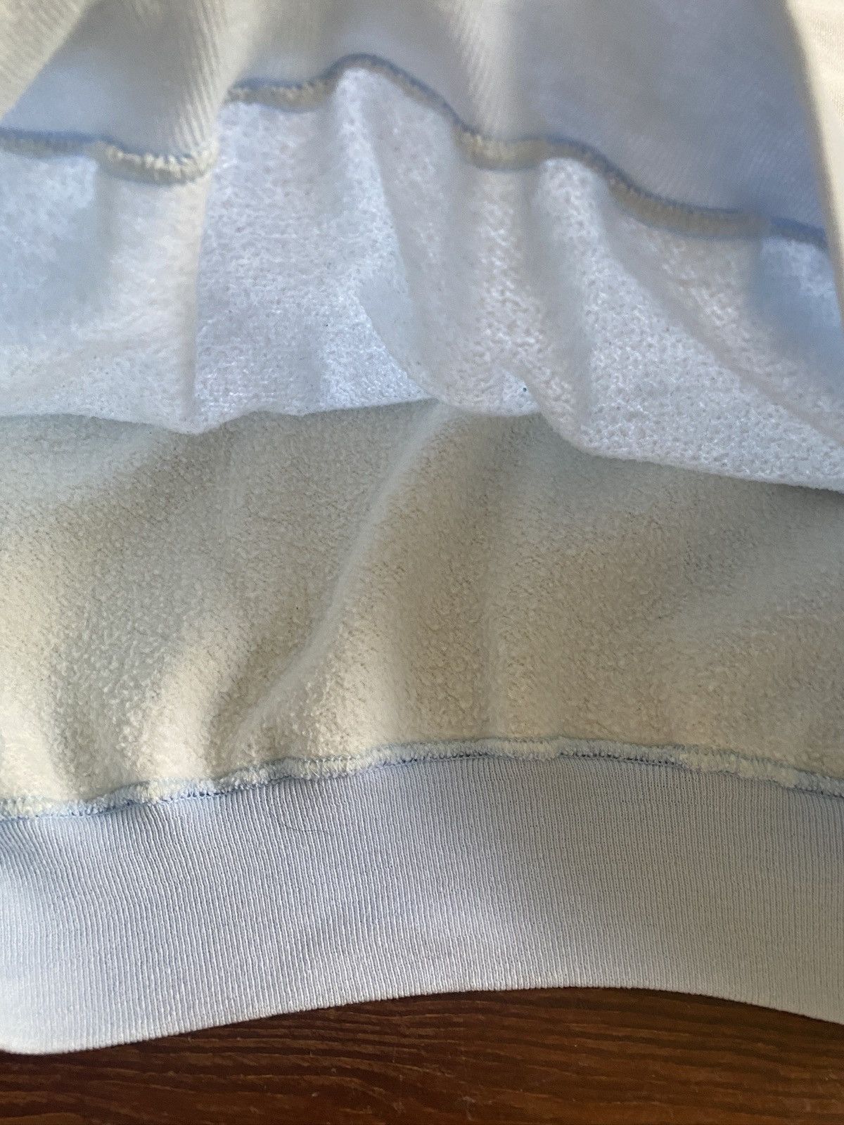 Vintage Vintage 80’s White & Blue Women’s Crewneck Sweatshirt Size M / US 6-8 / IT 42-44 - 6 Thumbnail