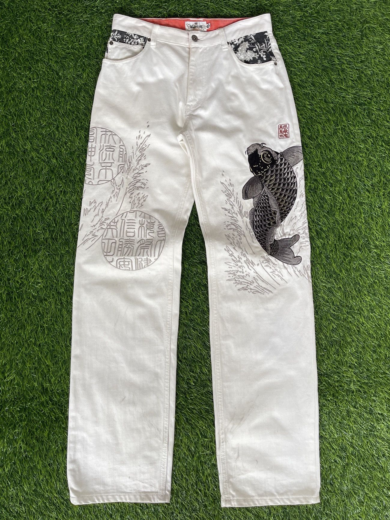 KARA Vintage90s🔥KARAKURI TAMASHI🔥Koi Fish Embroidered Denim Japan Size US 30 / EU 46 - 2 Thumbnail