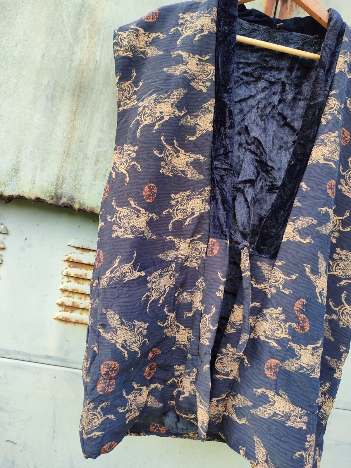 Vintage Vintage Japanese Dragon Vest – Kimono Style Haori Vest Size US L / EU 52-54 / 3 - 3 Thumbnail