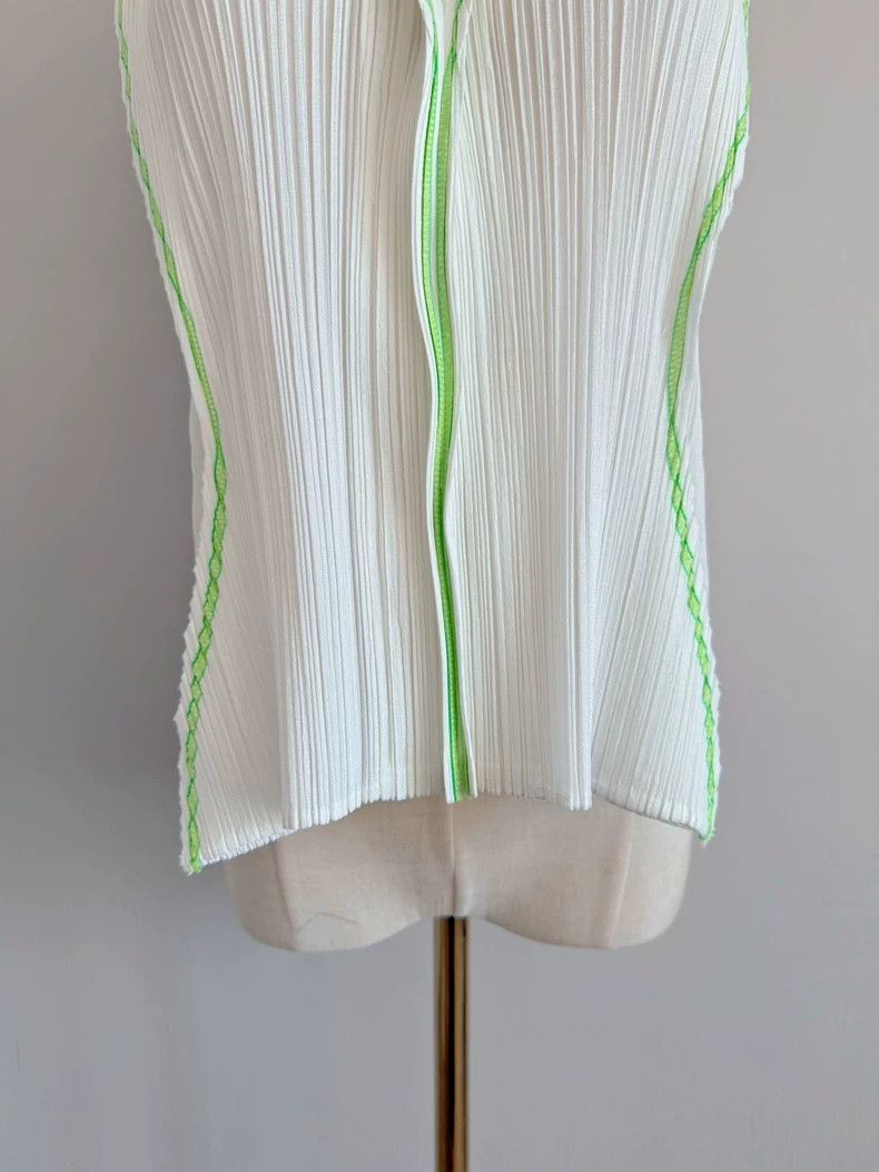 Issey Miyake Issey Miyake White green-edged pleated vest Size M / US 6-8 / IT 42-44 - 5 Thumbnail