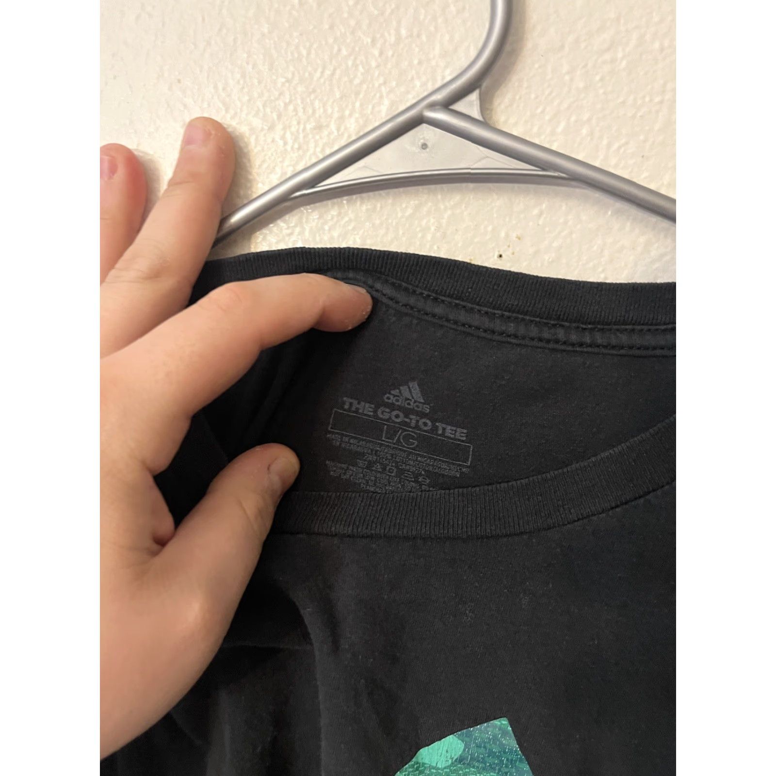 Adidas Adidas T-shirt Adult Large Black Go-To Distressed Tee Short Sleeve Logo Shirt Mens L Black Go-To Tee 90s (if applicable) Size US L / EU 52-54 / 3 - 3 Thumbnail