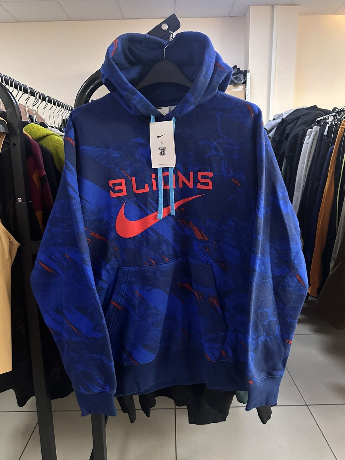 Nike England soccer hoodie size L logo 3 Lions rare Size US L / EU 52-54 / 3 - 1 Thumbnail
