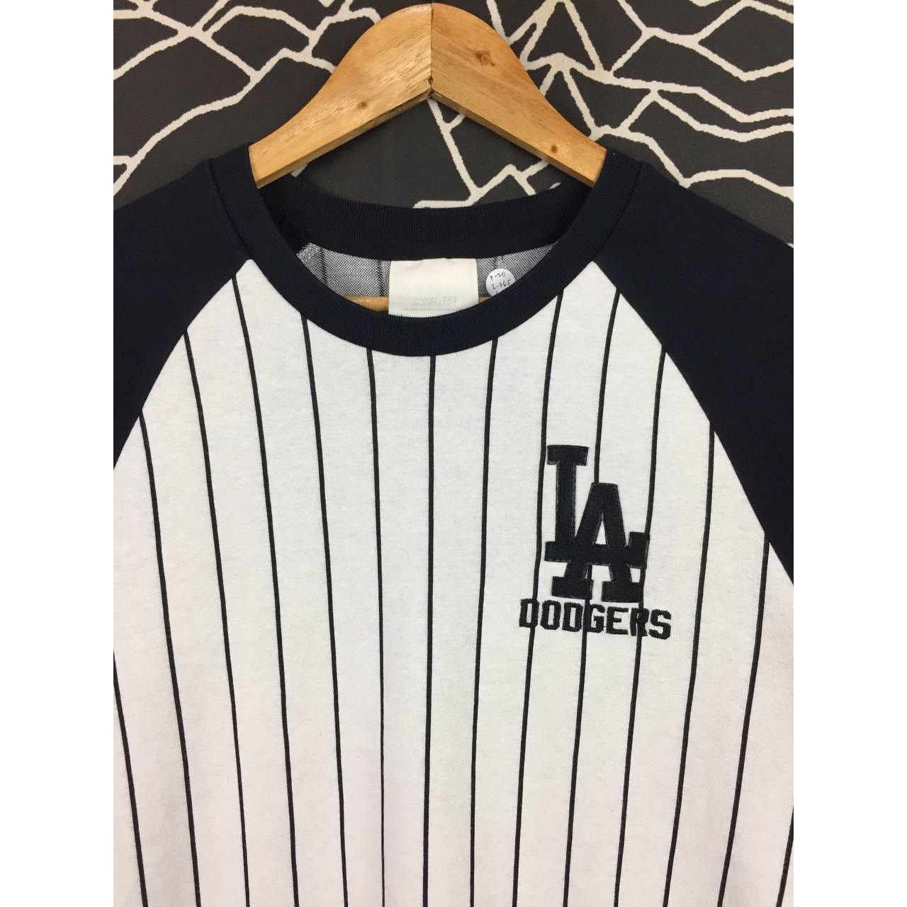 MLB MLB Los Angeles Dodgers Pinstripe Raglan Tee Size US M / EU 48-50 / 2 - 3 Thumbnail