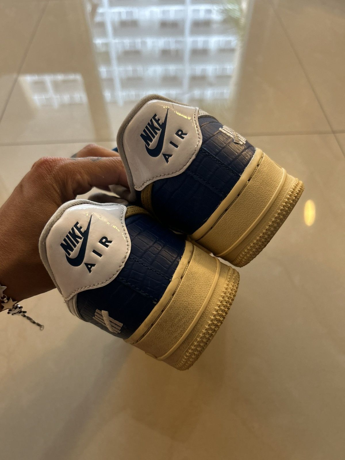 Nike × Undefeated Nike air force 1 undefeated Size US 6.5 / EU 39-40 - 4 Thumbnail