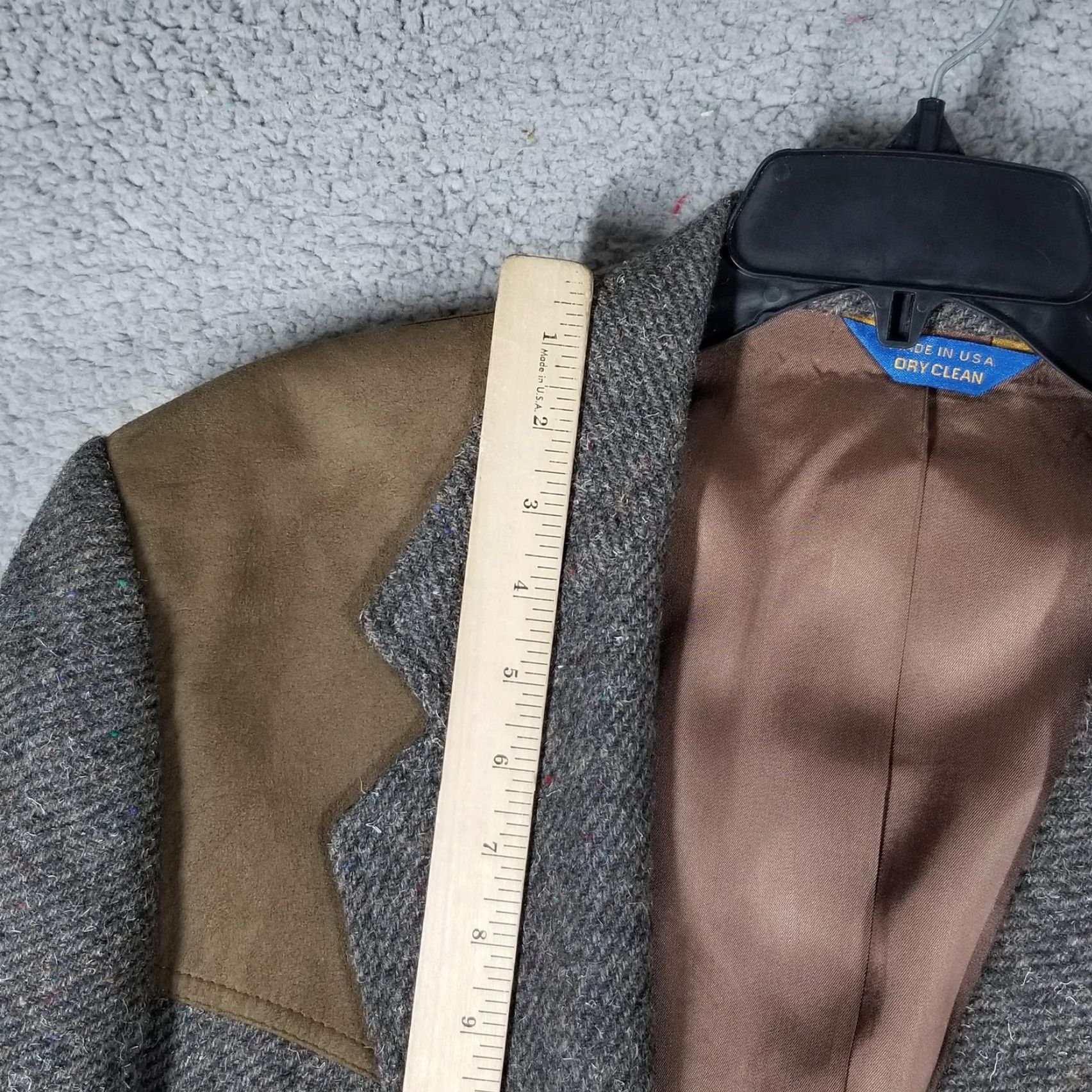 Pendleton VINTAGE Pendleton Blazer Sport Coat Mens 44 Gray Herringbone Tweed Suede Elbow Patches Made in USA Size 44R - 6 Thumbnail