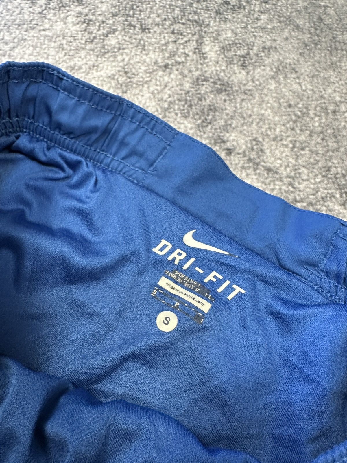 Nike Nike F.C. Barcelona Soccer Shorts Streetwear Rare Football S Size US 30 / EU 46 - 2 Thumbnail