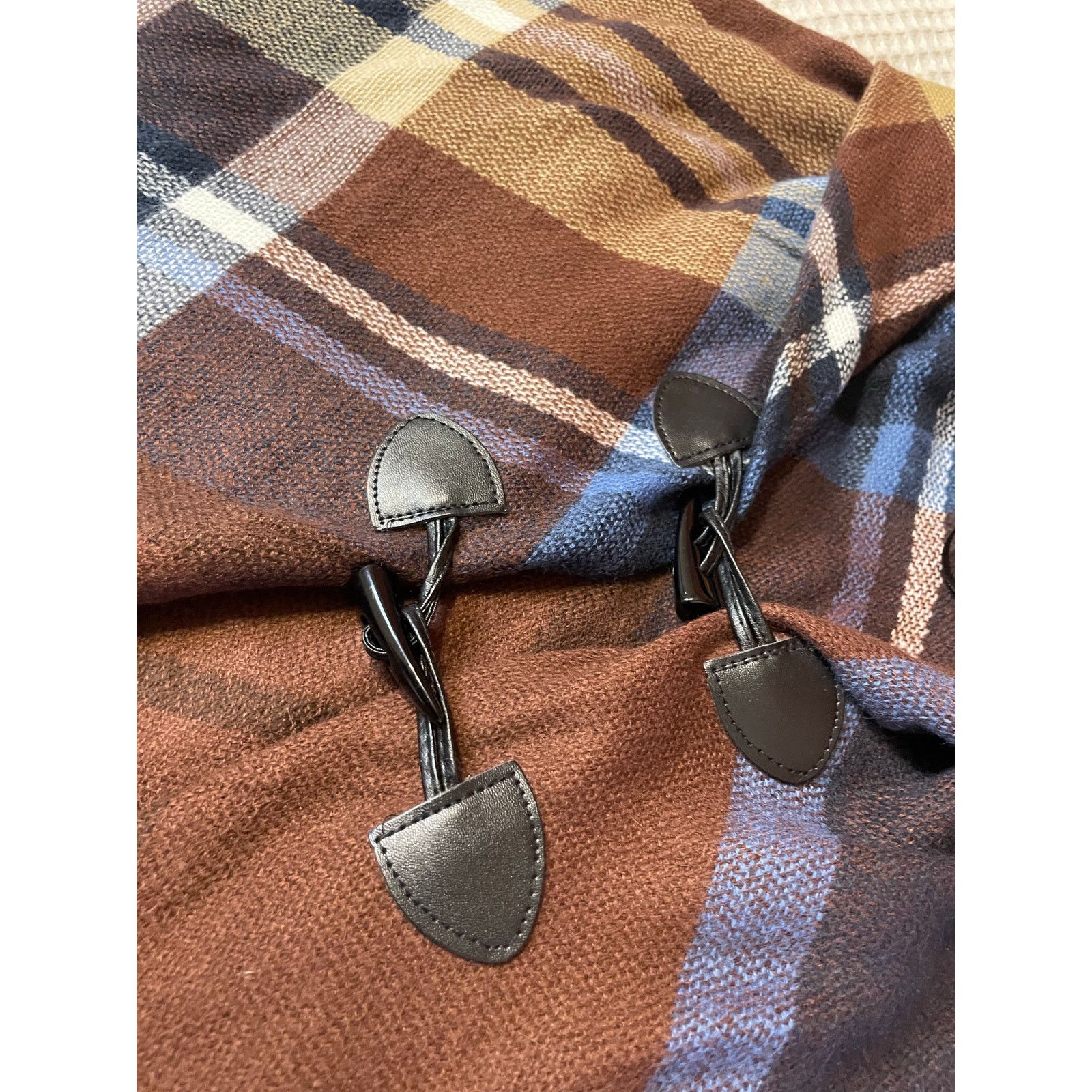 Other Plaid Cozy Brown Blue Frog Loop Poncho Shawl One Size Size ONE SIZE - 3 Thumbnail