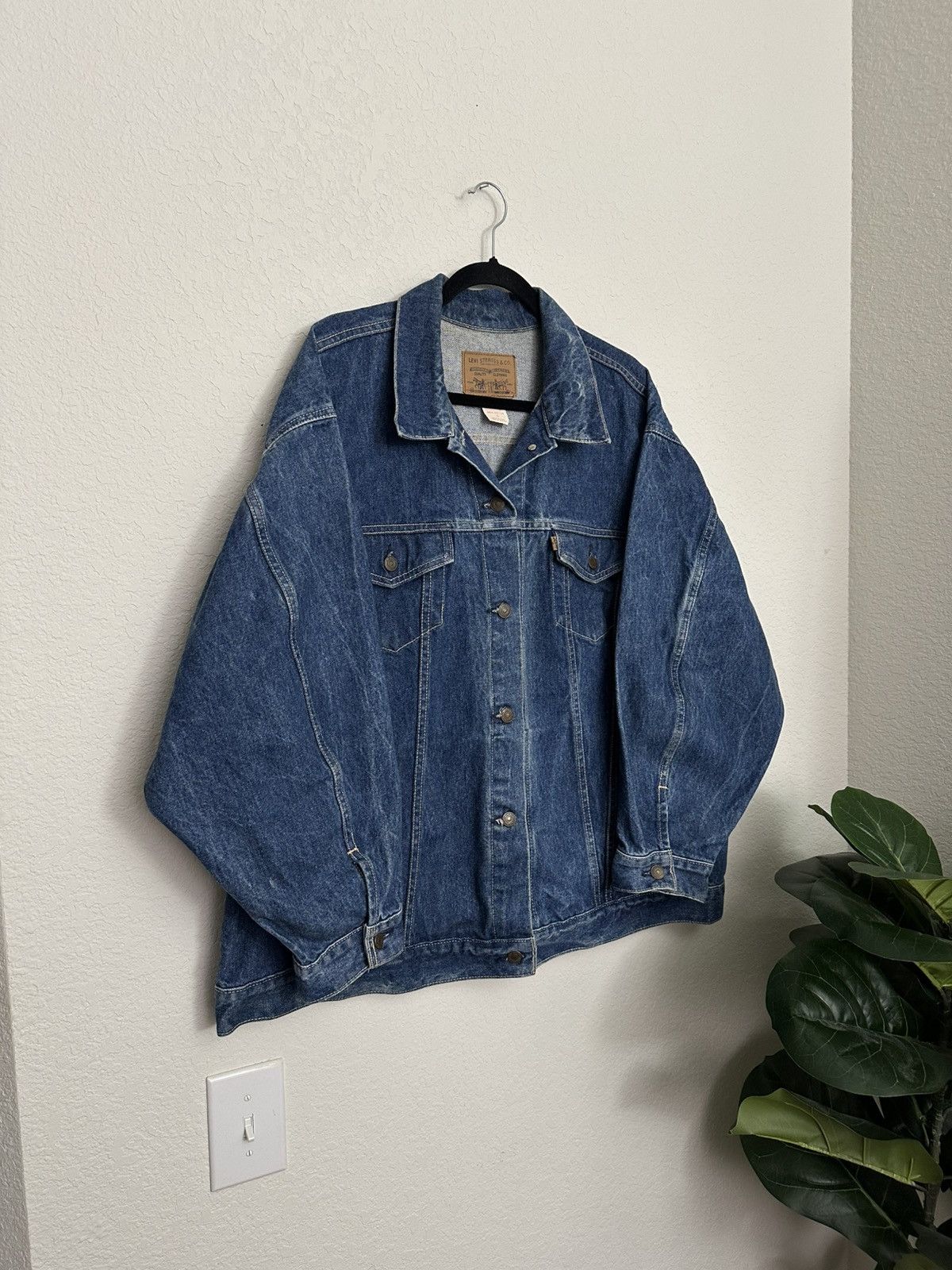 Levi's × Levi's Vintage Clothing × Vintage Vintage 90s Levi’s Denim Trucker Jacket Made In USA Men’s L Size US L / EU 52-54 / 3 - 1 Thumbnail