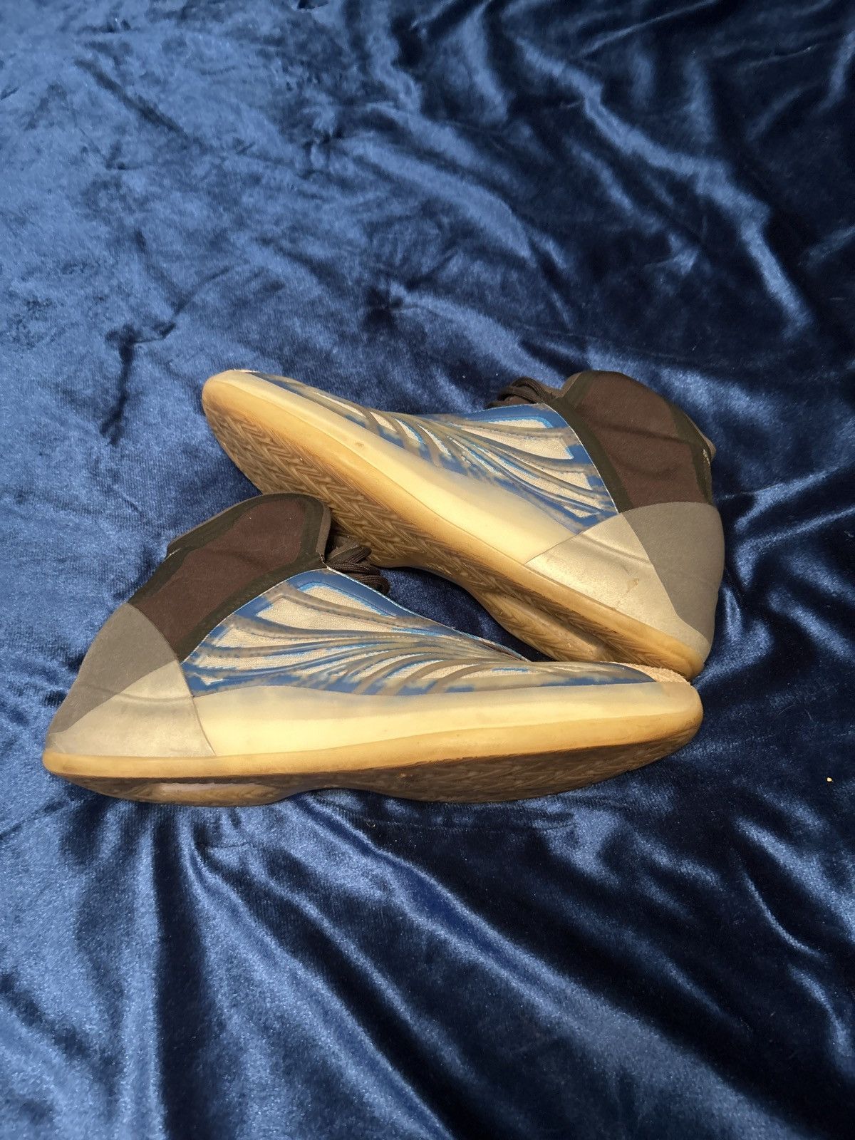 Yeezy quantum frozen blue sz 14