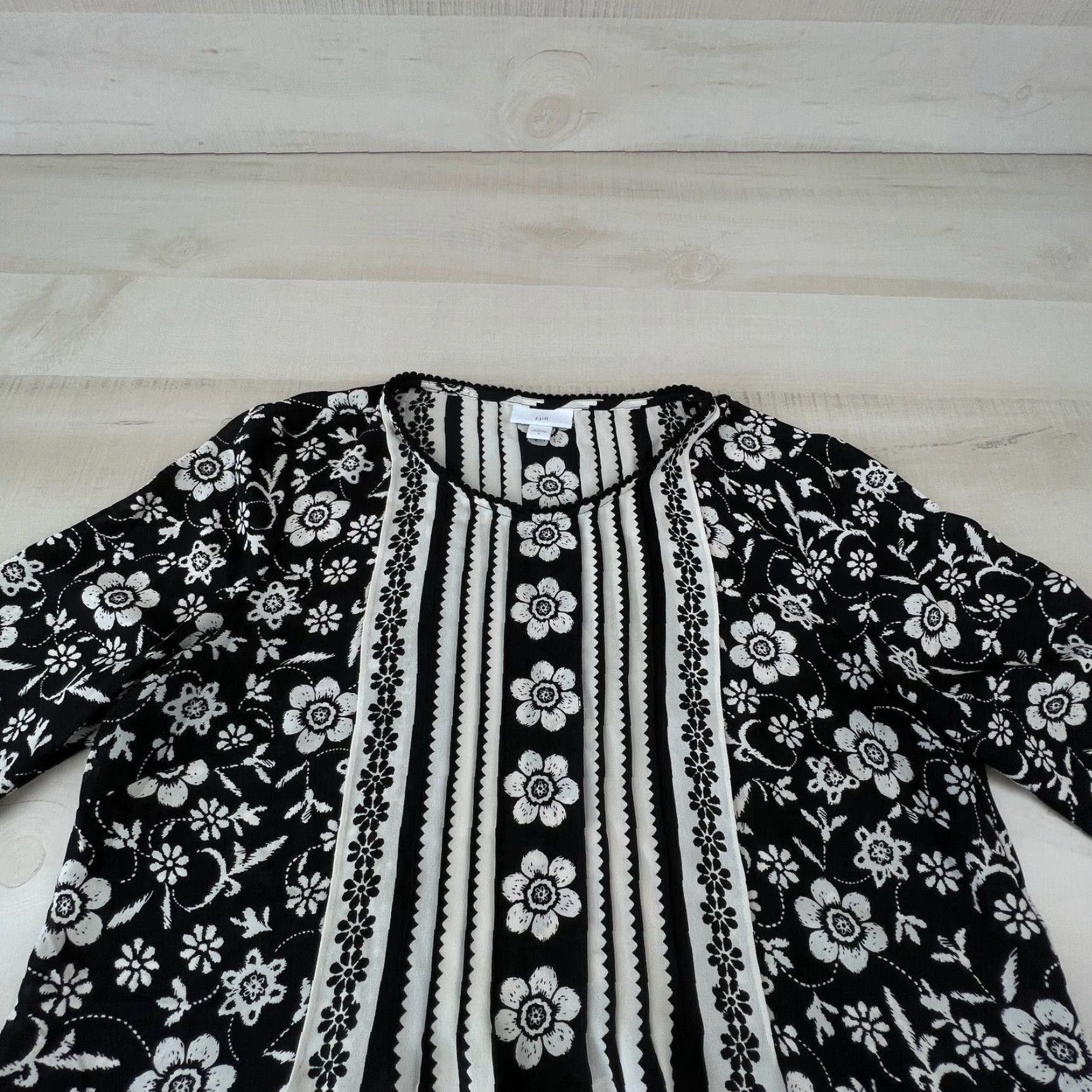 J. Jill J Jill Womens Top Small Black White Flowy Blouse 3/4 Sleeves Shirt Lightweight Size S / US 4 / IT 40 - 2 Thumbnail