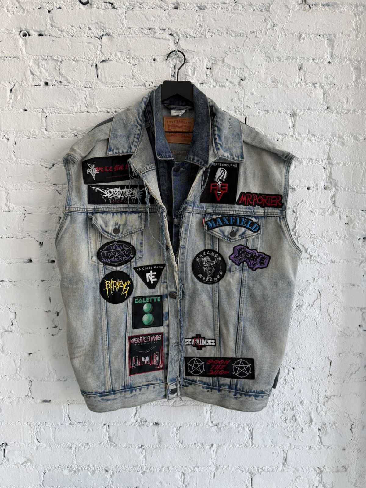 Vetements WINTER 2018 VETEMENTS METAL BATTLE VEST Size US S / EU 44-46 / 1 - 1 Thumbnail
